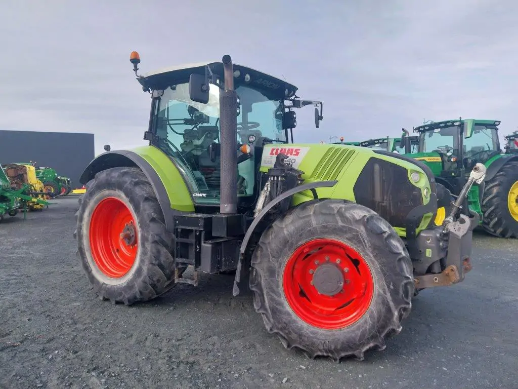Image CLAAS TRACTEUR CLAAS AXION 810