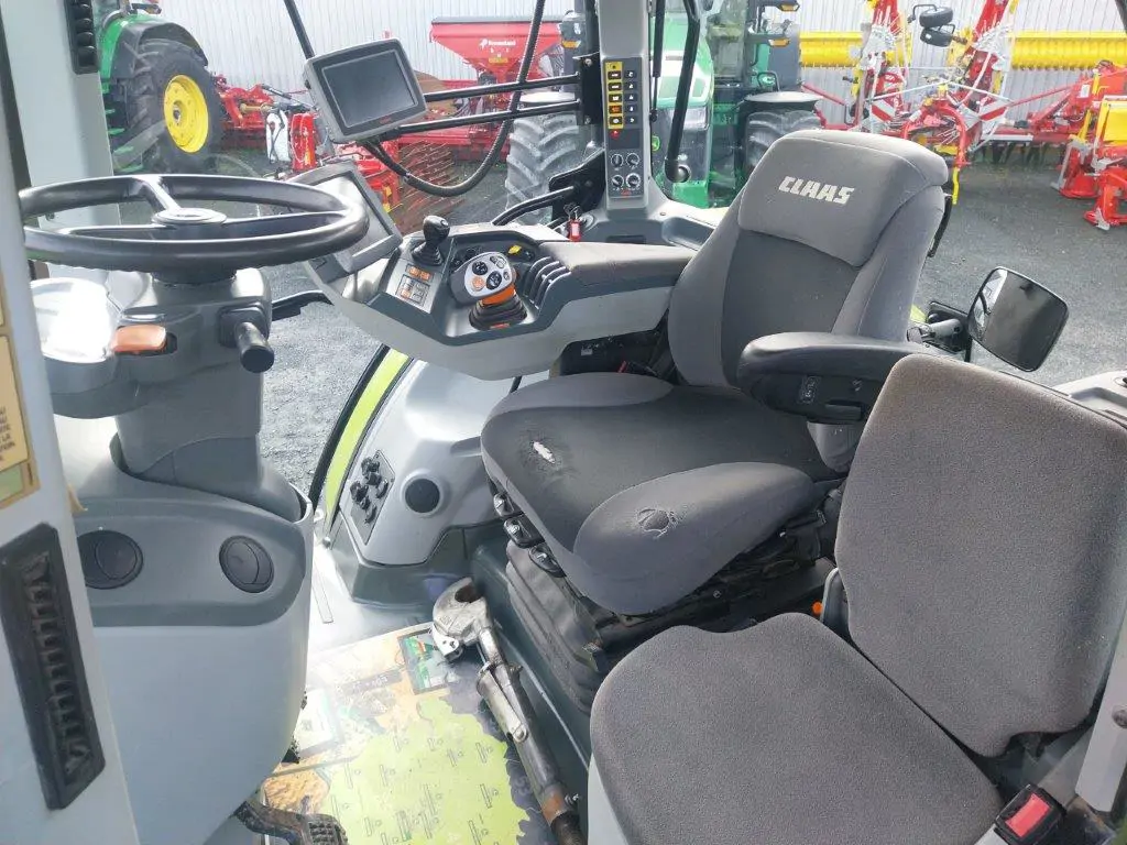 Image CLAAS TRACTEUR CLAAS AXION 810