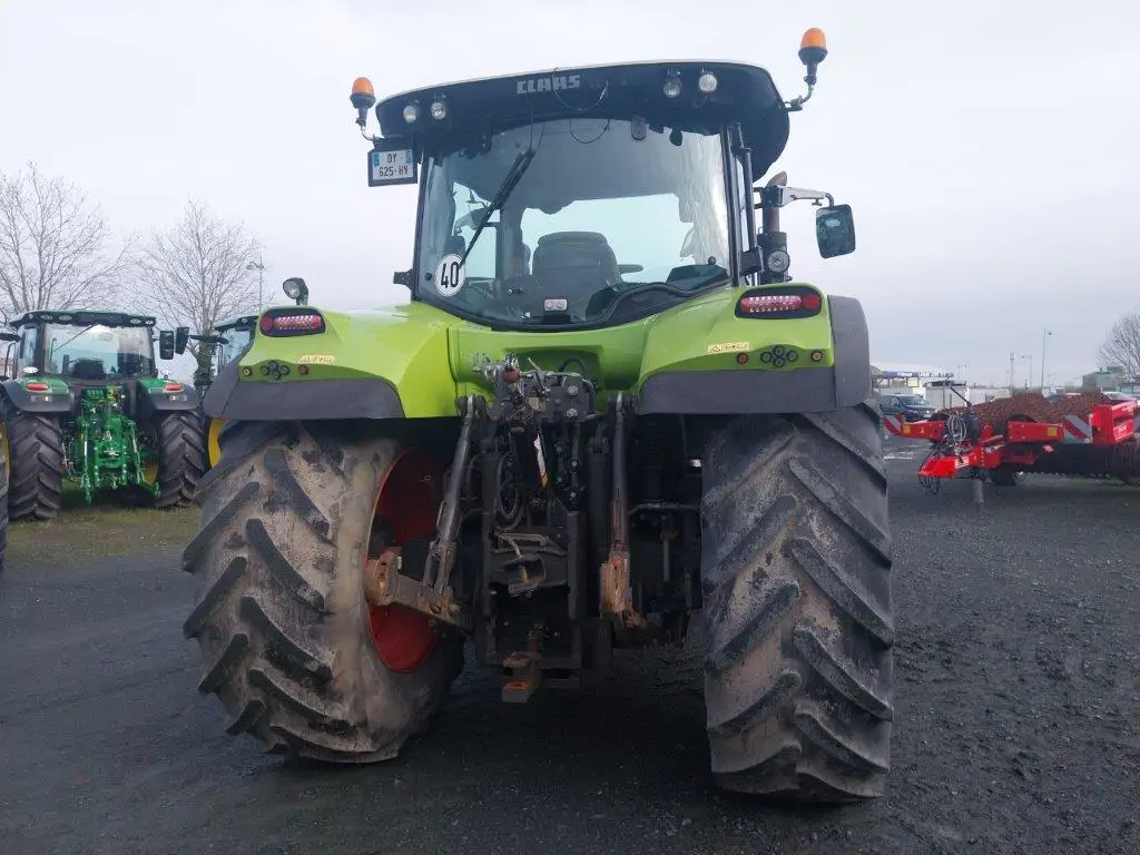 Image CLAAS TRACTEUR CLAAS AXION 810