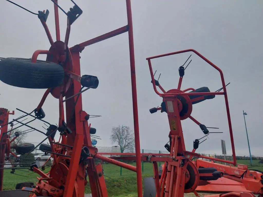 Image KUHN FANEUSE GF 6502