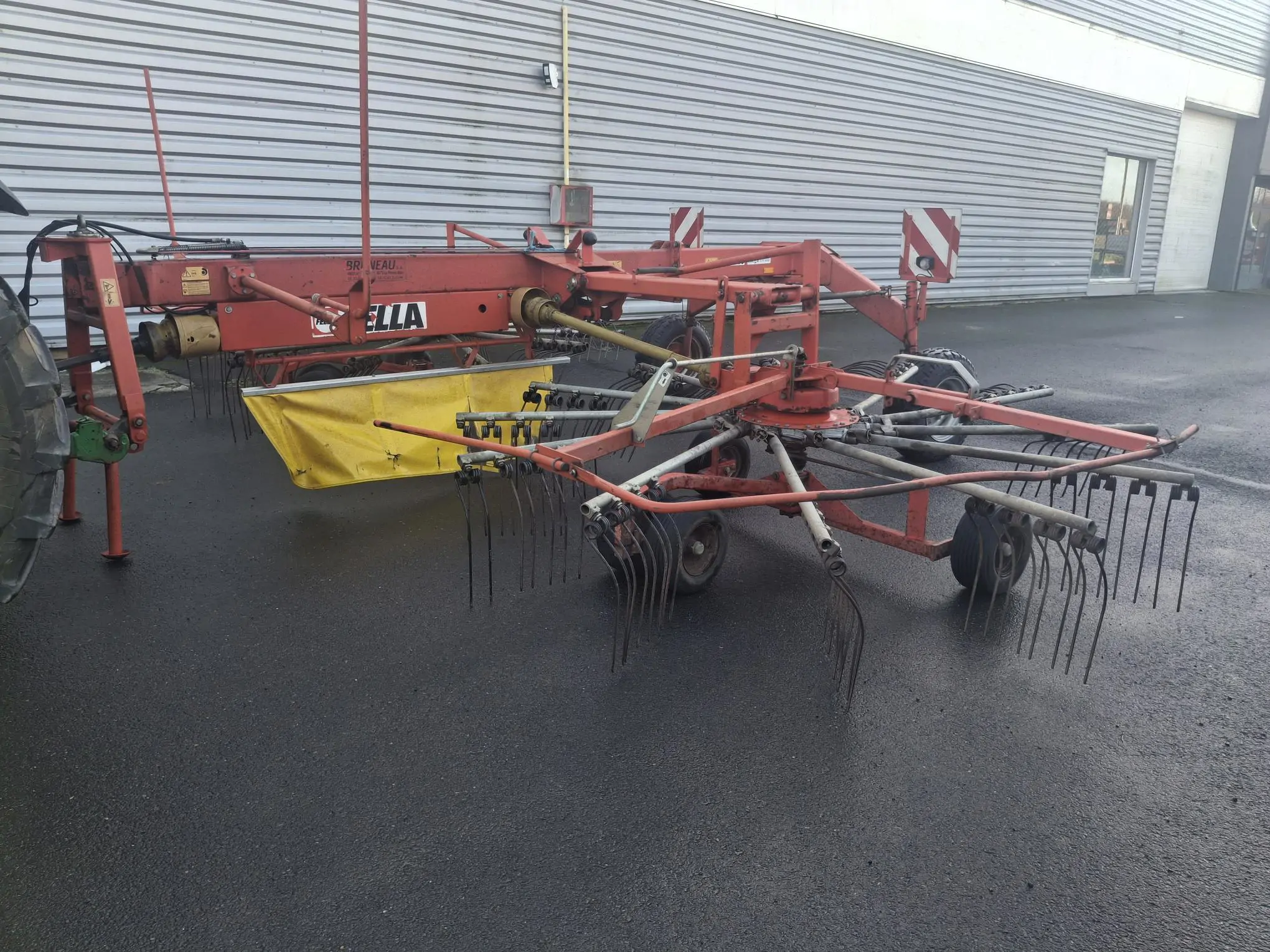 Image FELLA ANDAINEUR FELLA MEGA SWAD