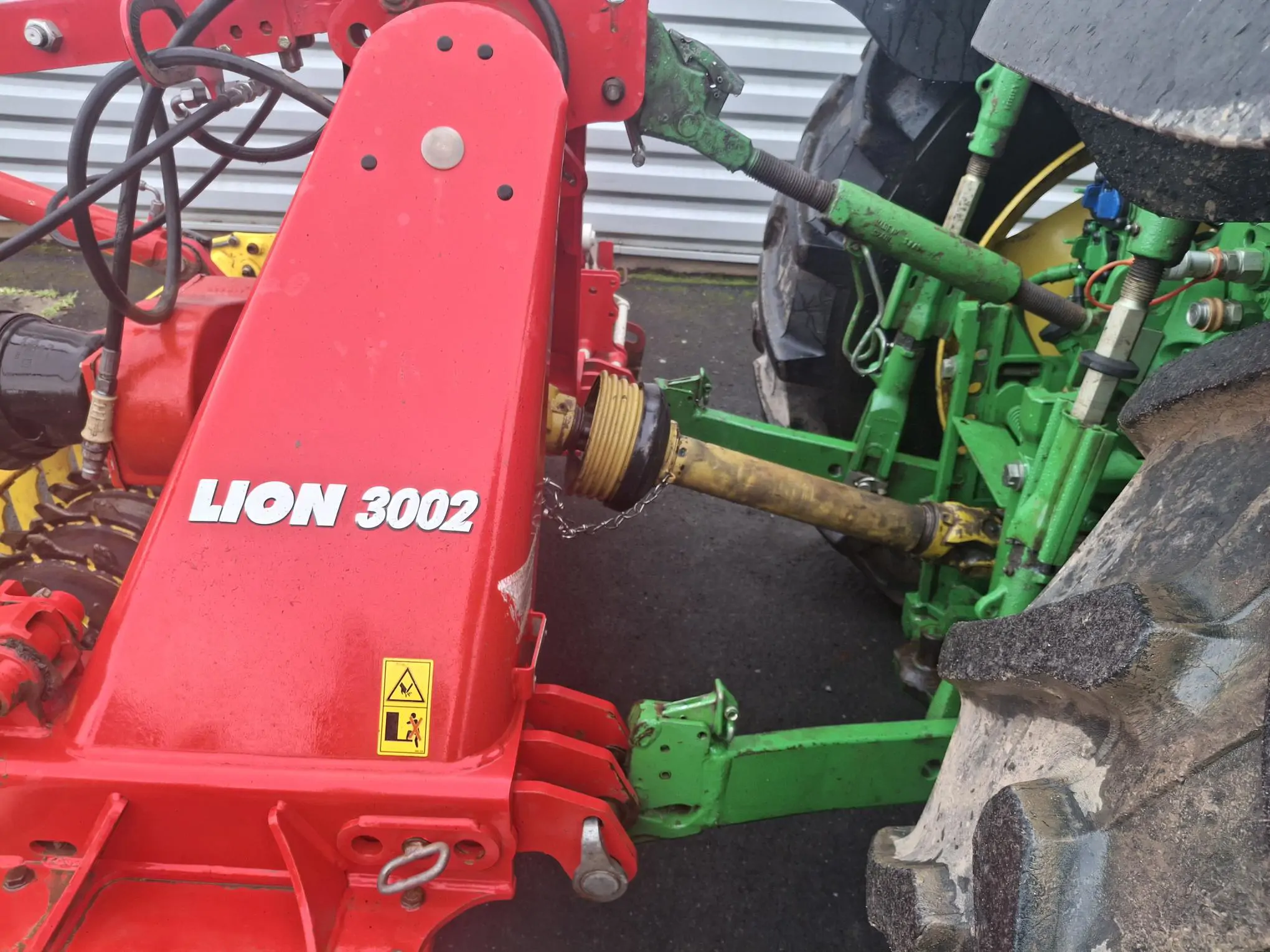 Image POTTINGER HERSE ROTATIVE LION 3002