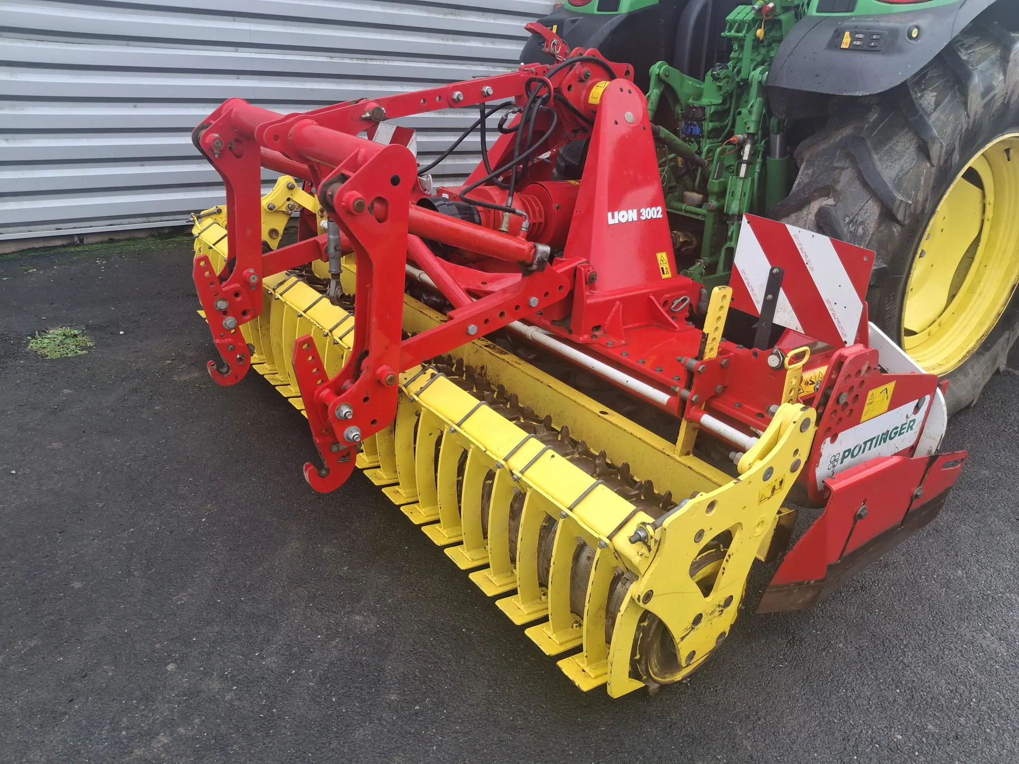 Image POTTINGER HERSE ROTATIVE LION 3002