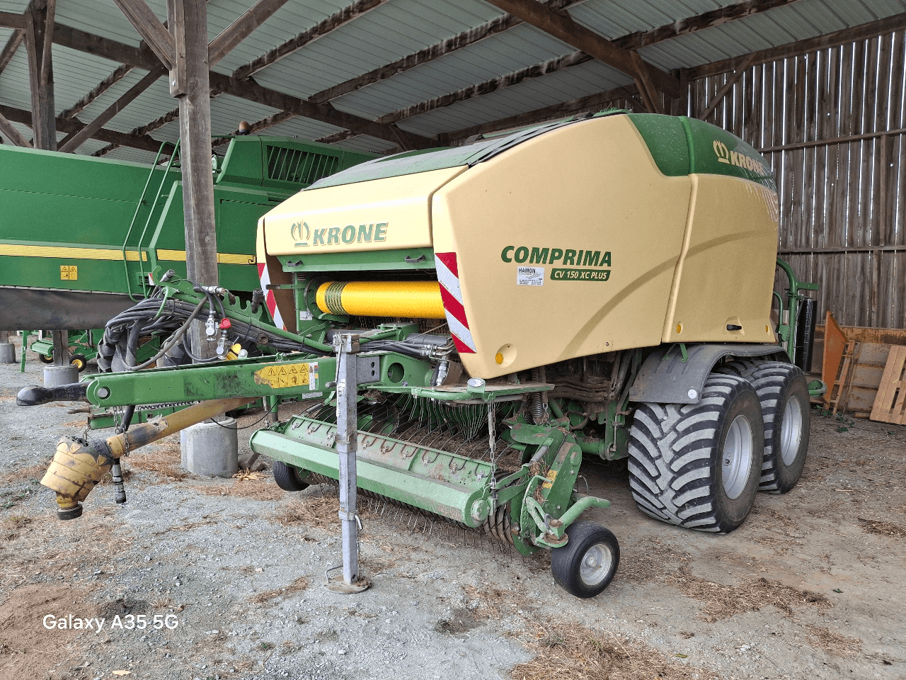 Image KRONE PRESSE ENRUBANNEUSE CV 150XC+