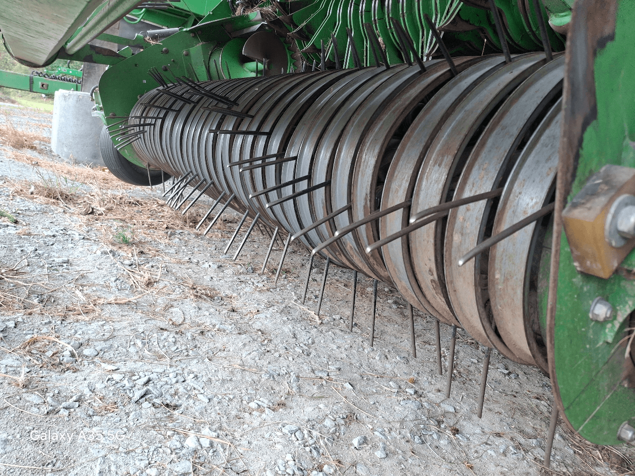 Image KRONE PRESSE ENRUBANNEUSE CV 150XC+