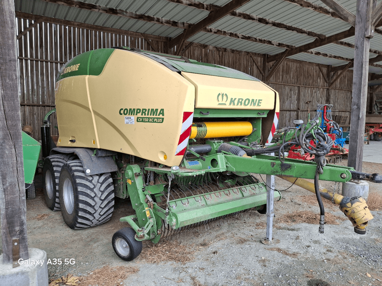 Image KRONE PRESSE ENRUBANNEUSE CV 150XC+