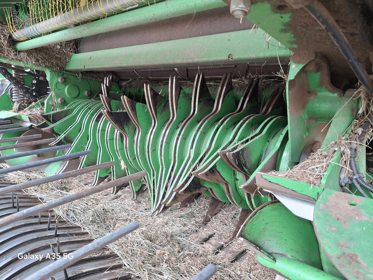 Image KRONE PRESSE ENRUBANNEUSE CV 150XC+