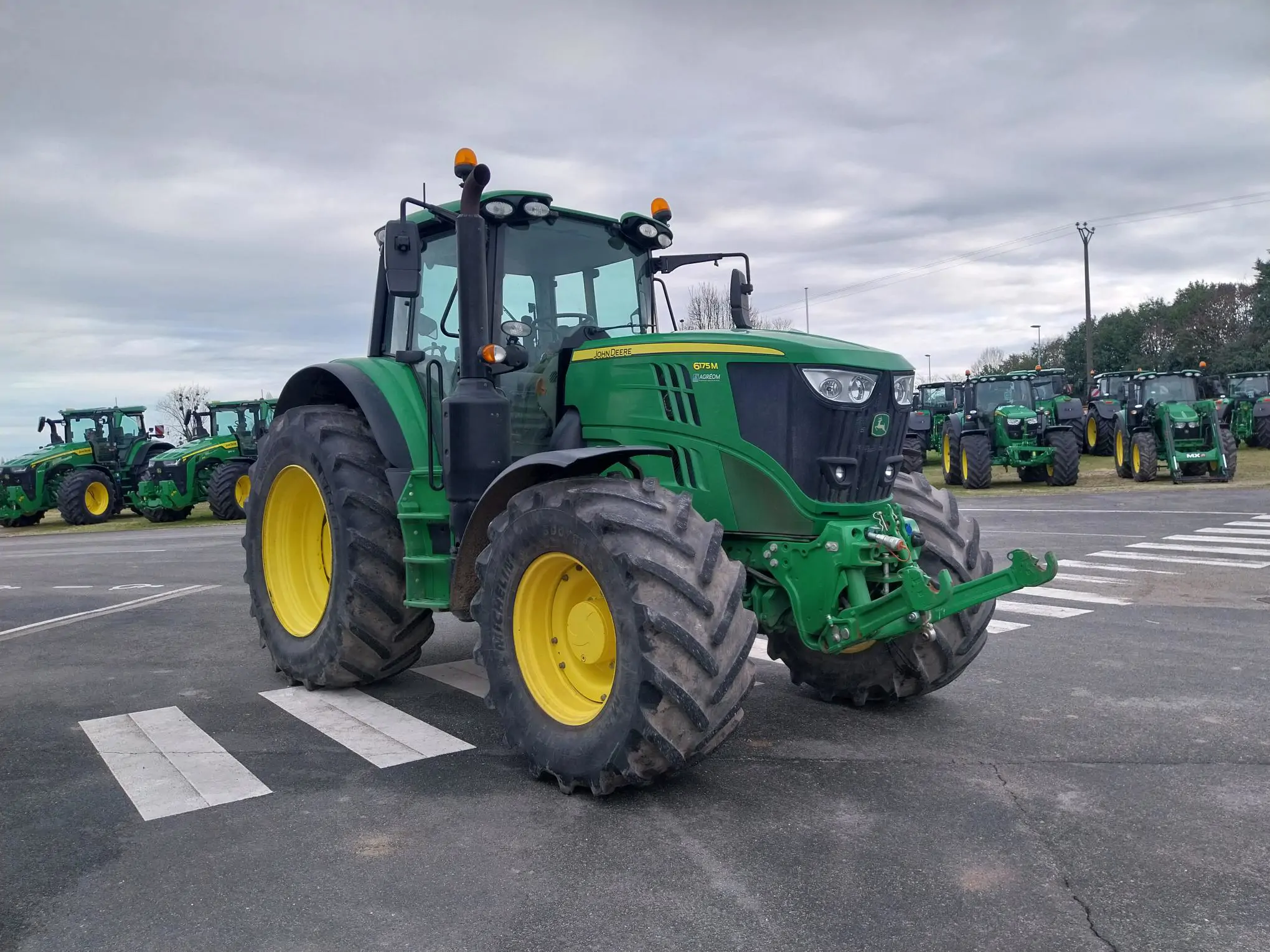Image JOHN DEERE TRACTEUR JOHN DEERE 6175M