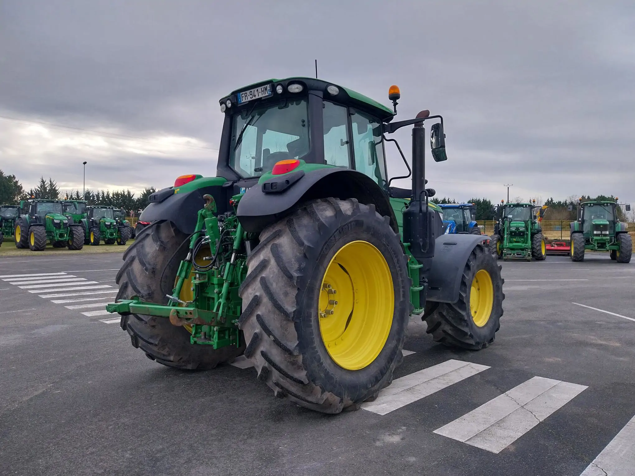 Image JOHN DEERE TRACTEUR JOHN DEERE 6175M