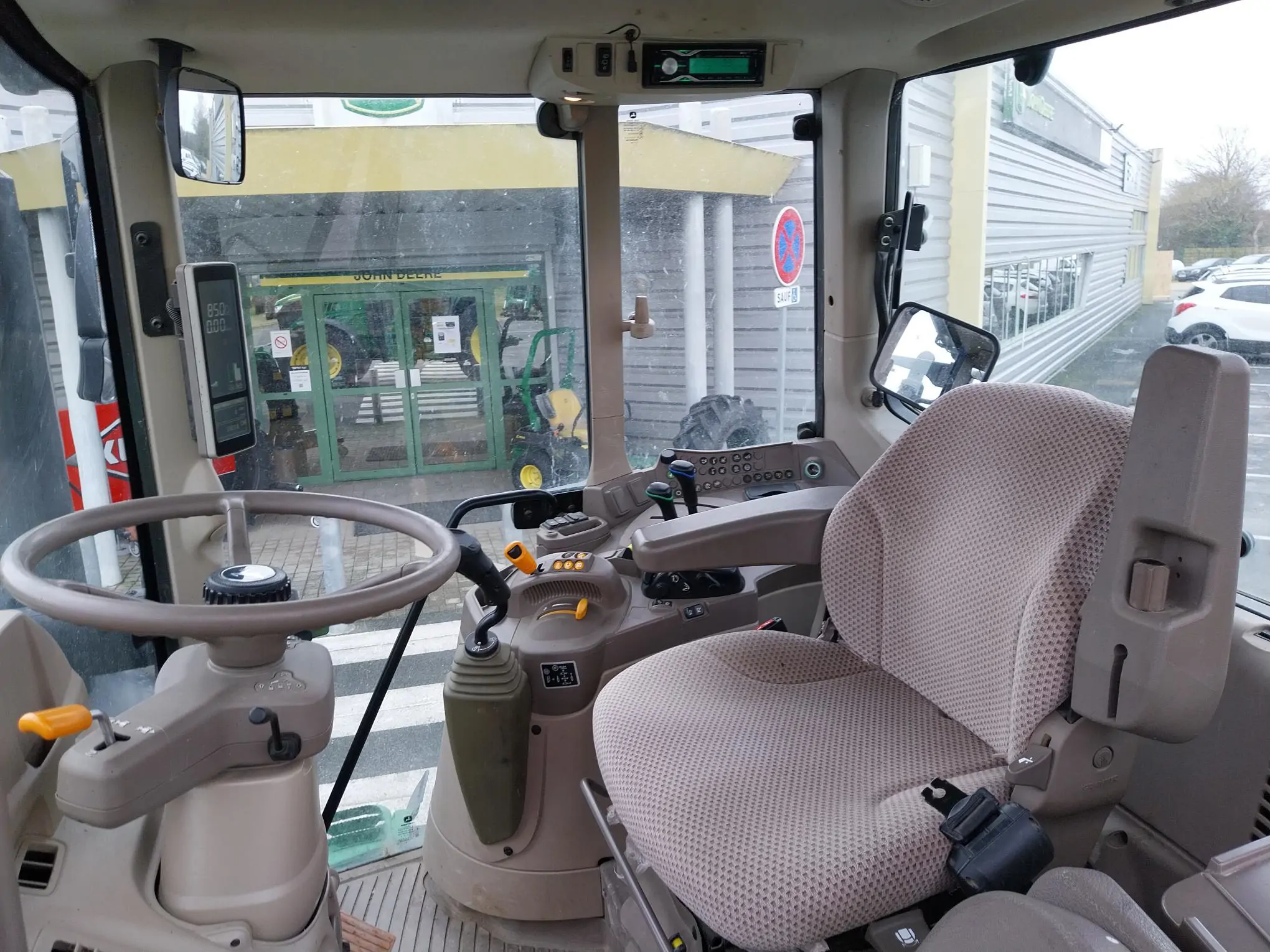 Image JOHN DEERE TRACTEUR JOHN DEERE 6175M