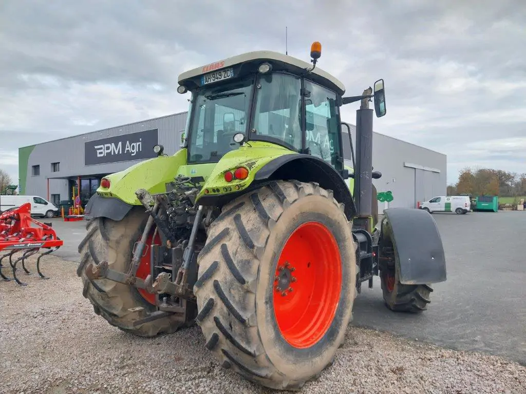 Image CLAAS TRACTEUR CLAAS ARION 810 OCC