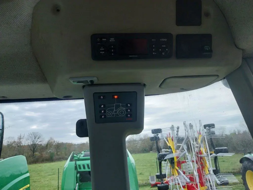 Image CLAAS TRACTEUR CLAAS ARION 810 OCC