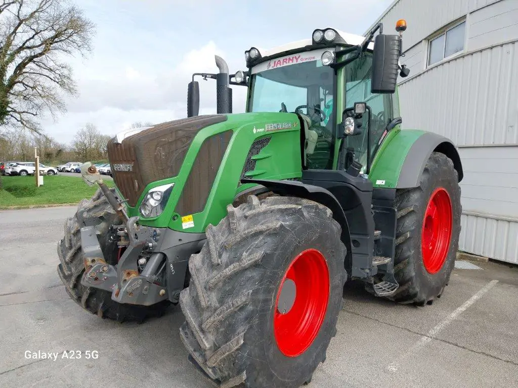 Image FENDT TRACTEUR 824 VARIO PROFI +