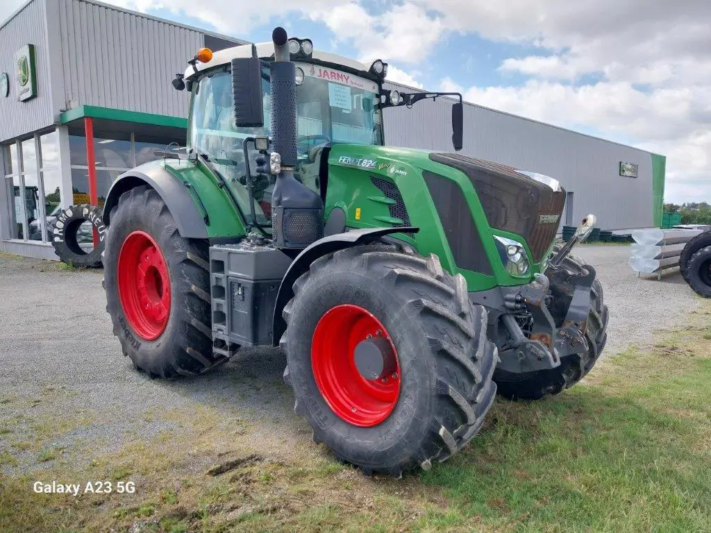 Image FENDT TRACTEUR 824 VARIO PROFI +