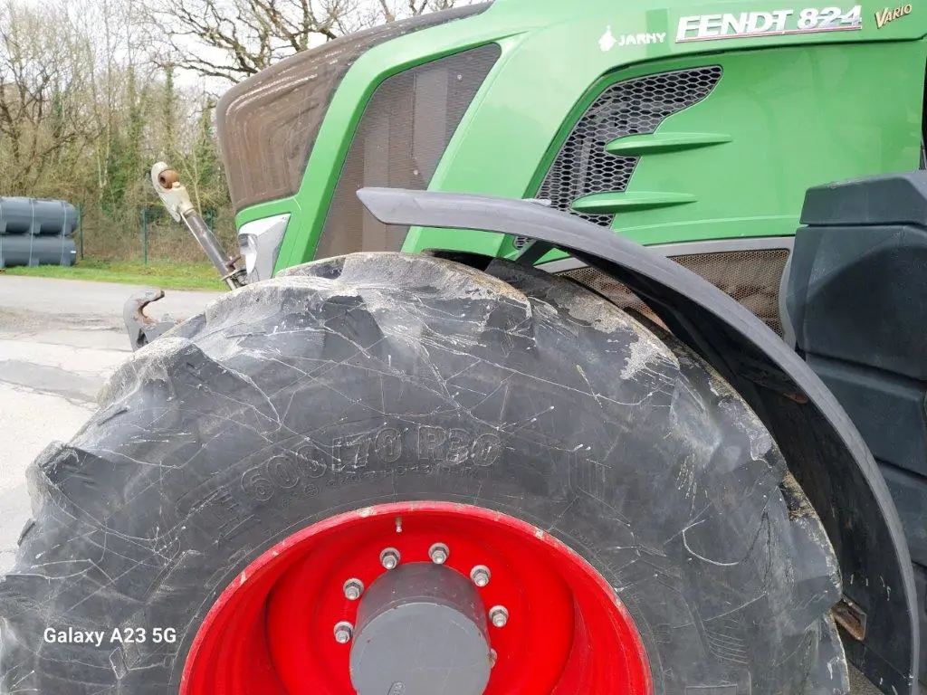 Image FENDT TRACTEUR 824 VARIO PROFI +