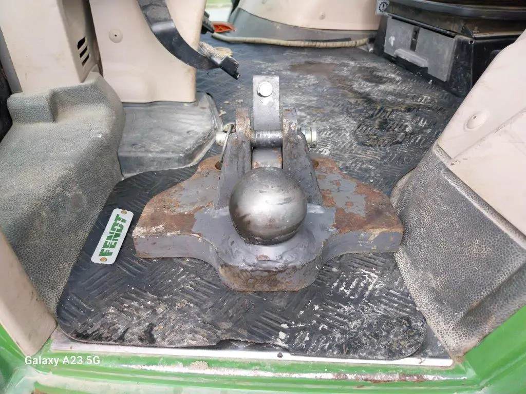 Image FENDT TRACTEUR 824 VARIO PROFI +