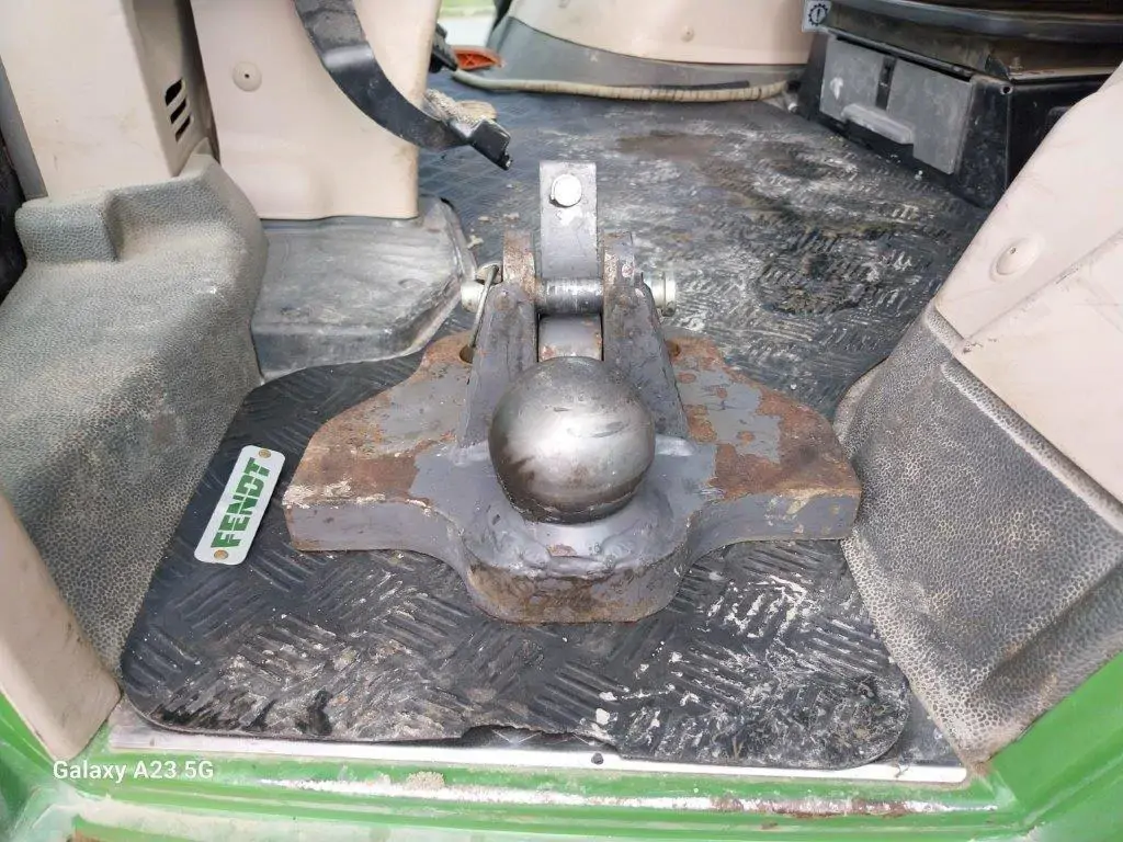 Image FENDT TRACTEUR 824 VARIO PROFI +