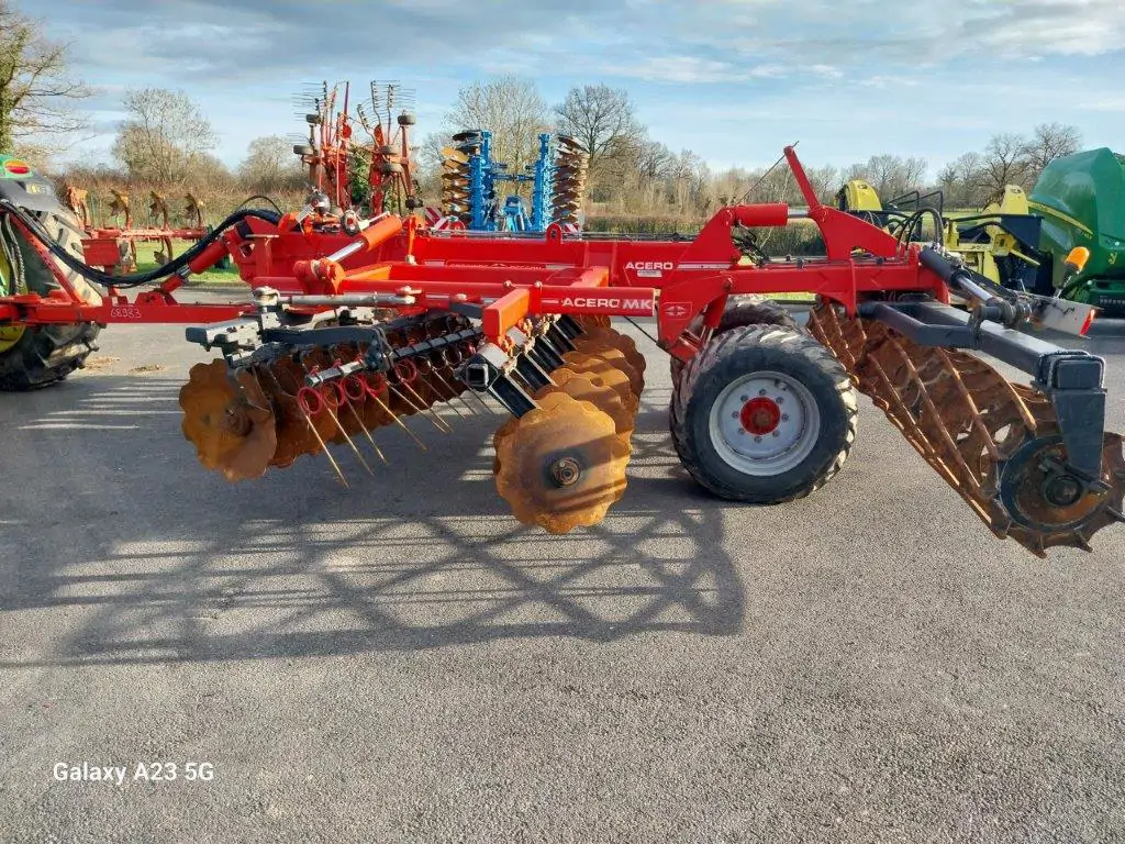 Image GREGOIRE BESSON COVER-CROP GRE BESSON ACERO 40