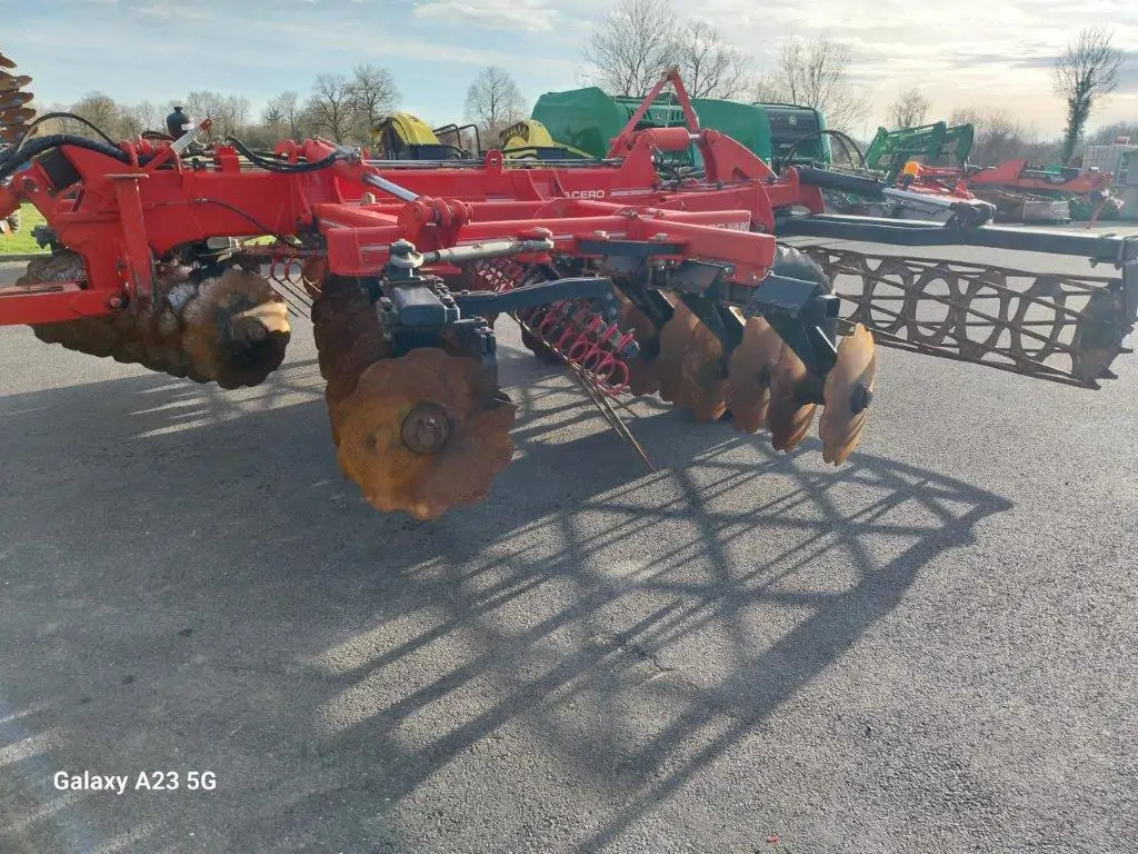 Image GREGOIRE BESSON COVER-CROP GRE BESSON ACERO 40