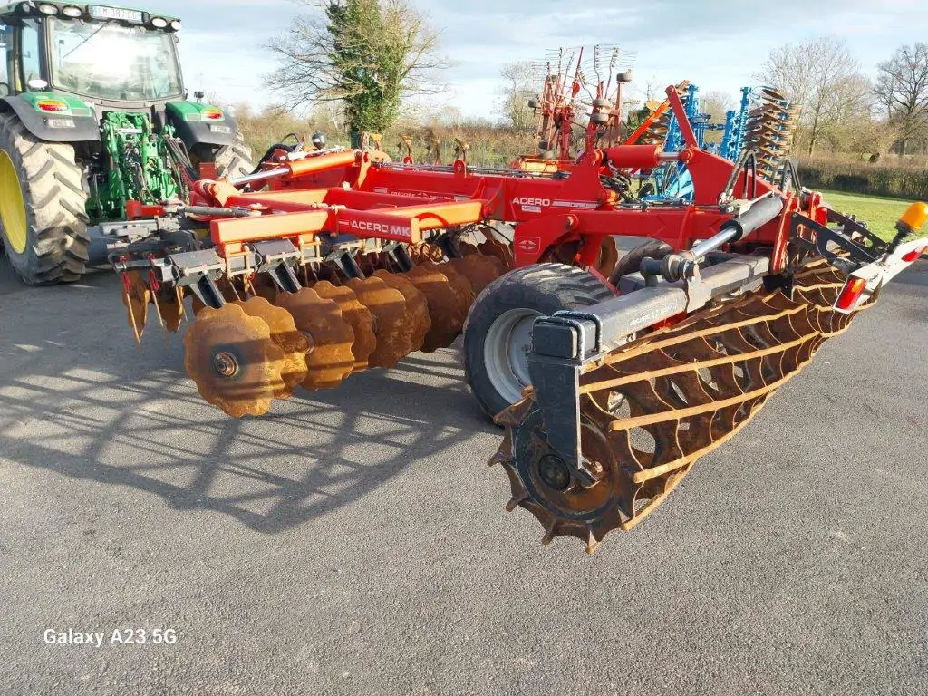 Image GREGOIRE BESSON COVER-CROP GRE BESSON ACERO 40