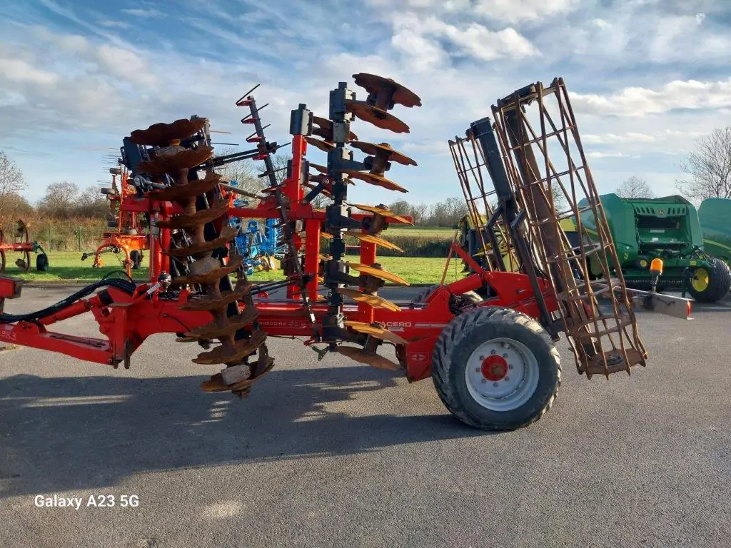 Image GREGOIRE BESSON COVER-CROP GRE BESSON ACERO 40