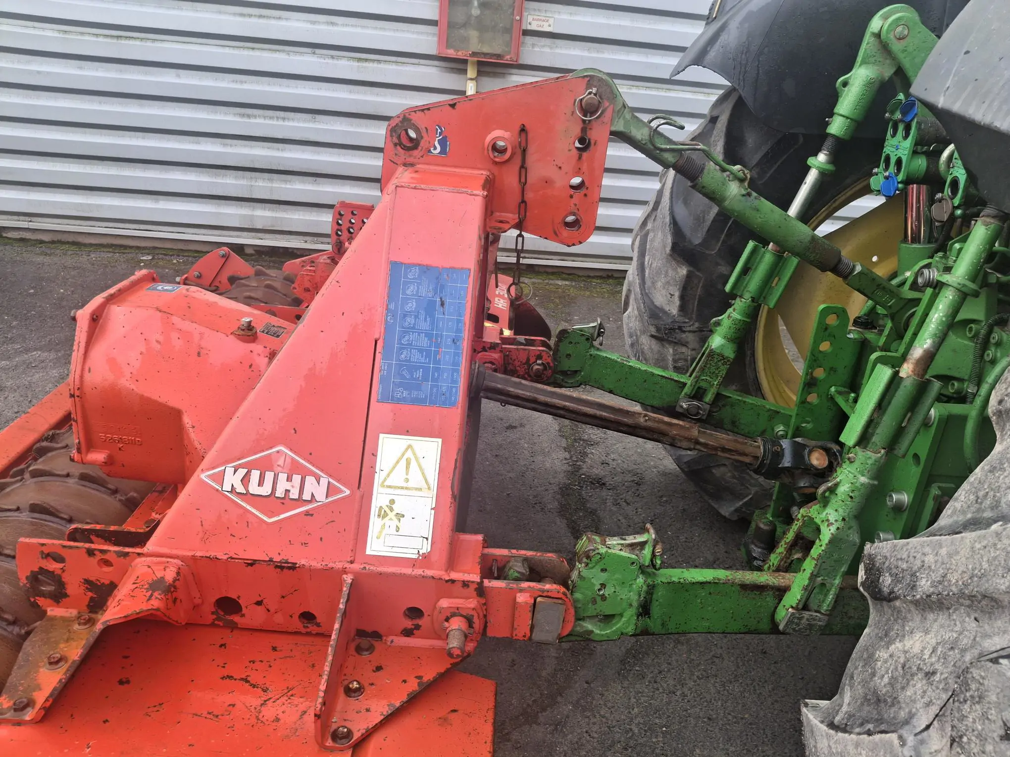Image KUHN HERSE ROTATIVE HR 304D