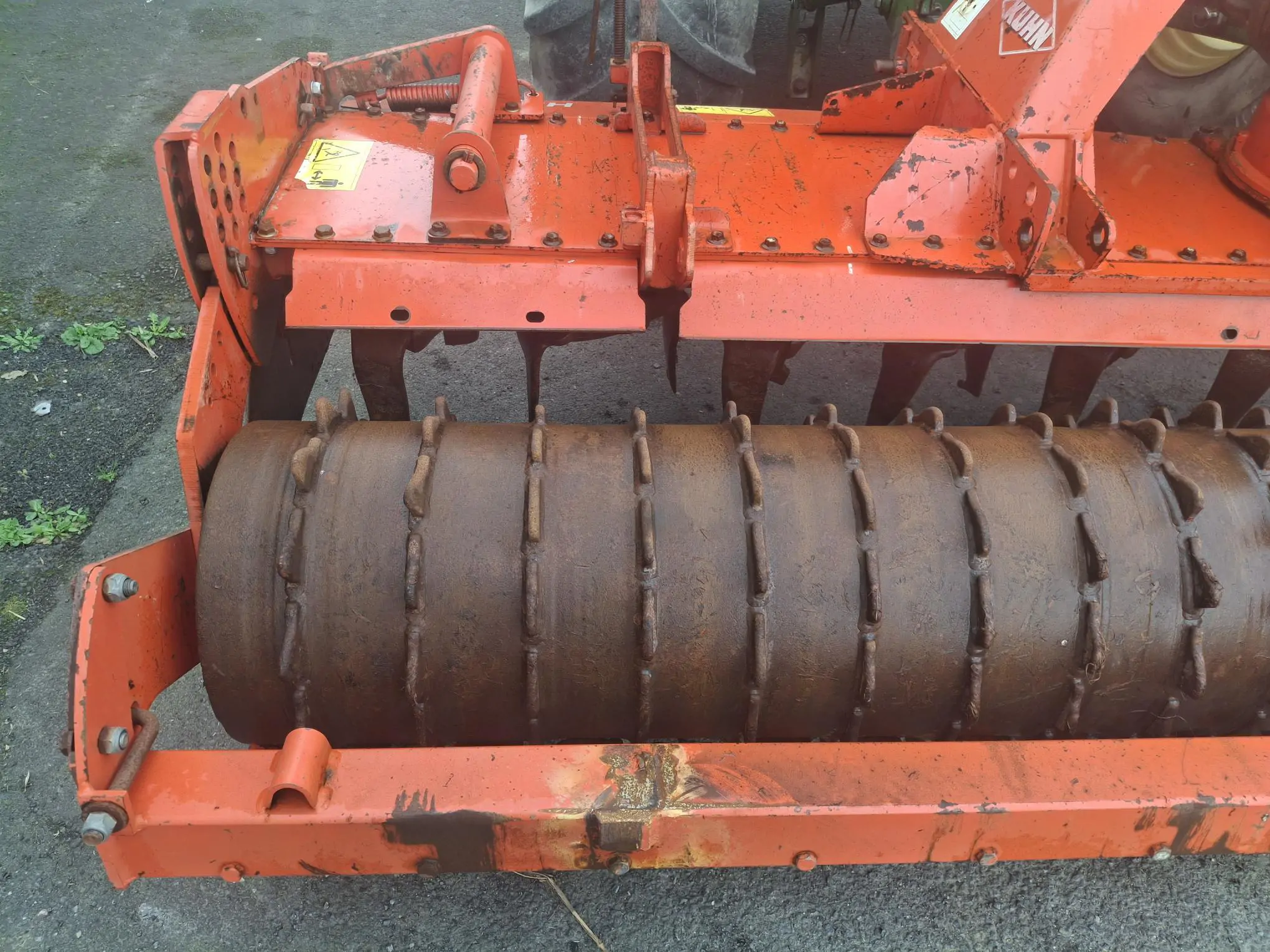 Image KUHN HERSE ROTATIVE HR 304D