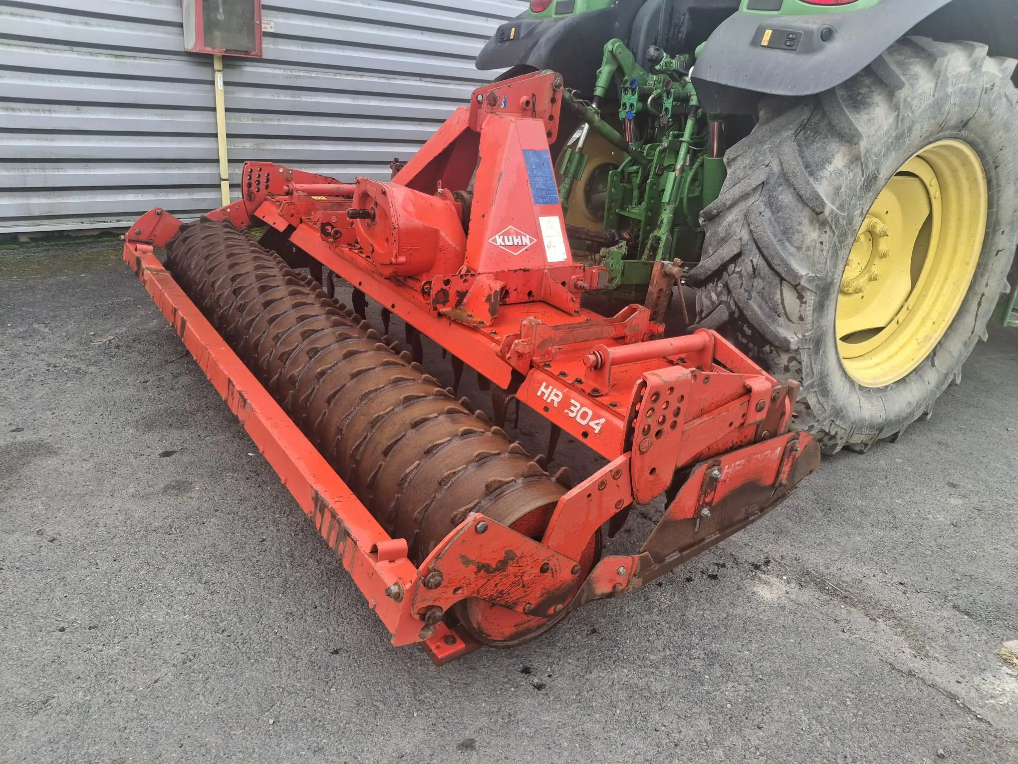 Image KUHN HERSE ROTATIVE HR 304D