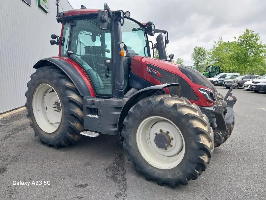 Image VALTRA VALMET TRACTEUR VALTRA G135 OCCASION