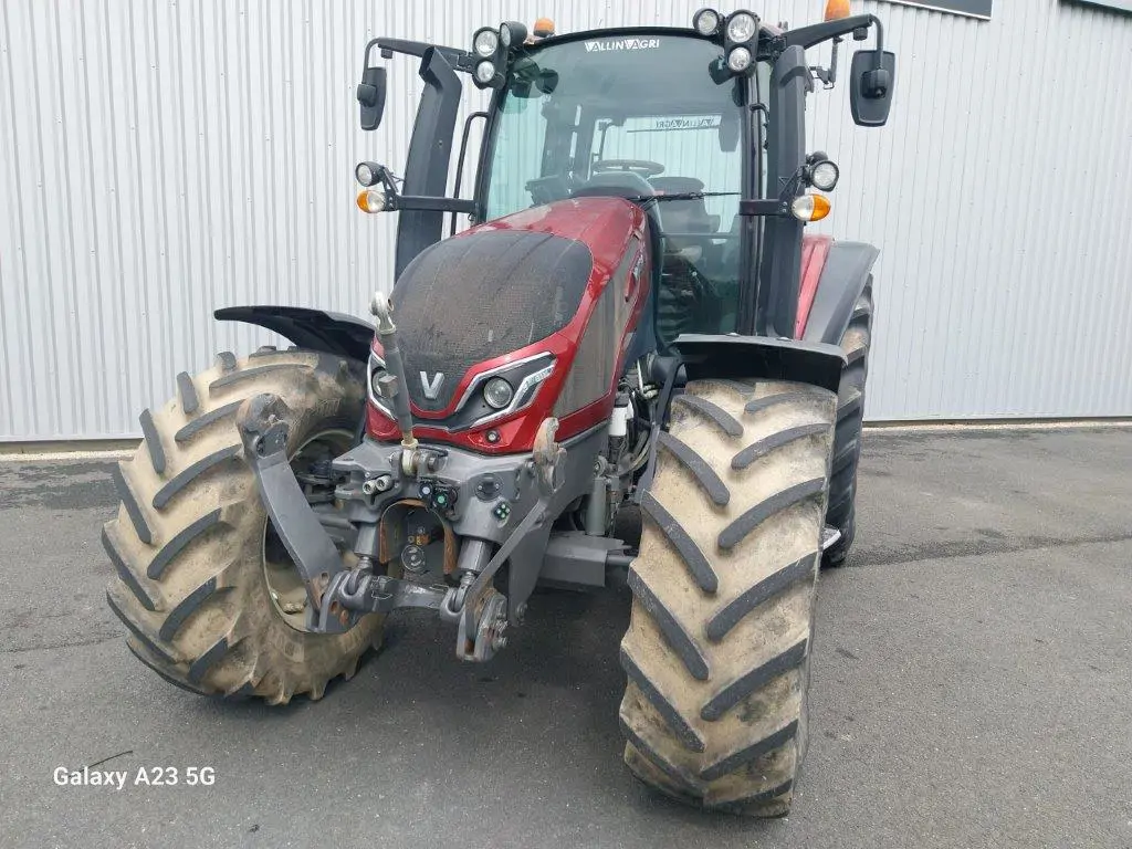Image VALTRA VALMET TRACTEUR VALTRA G135 OCCASION