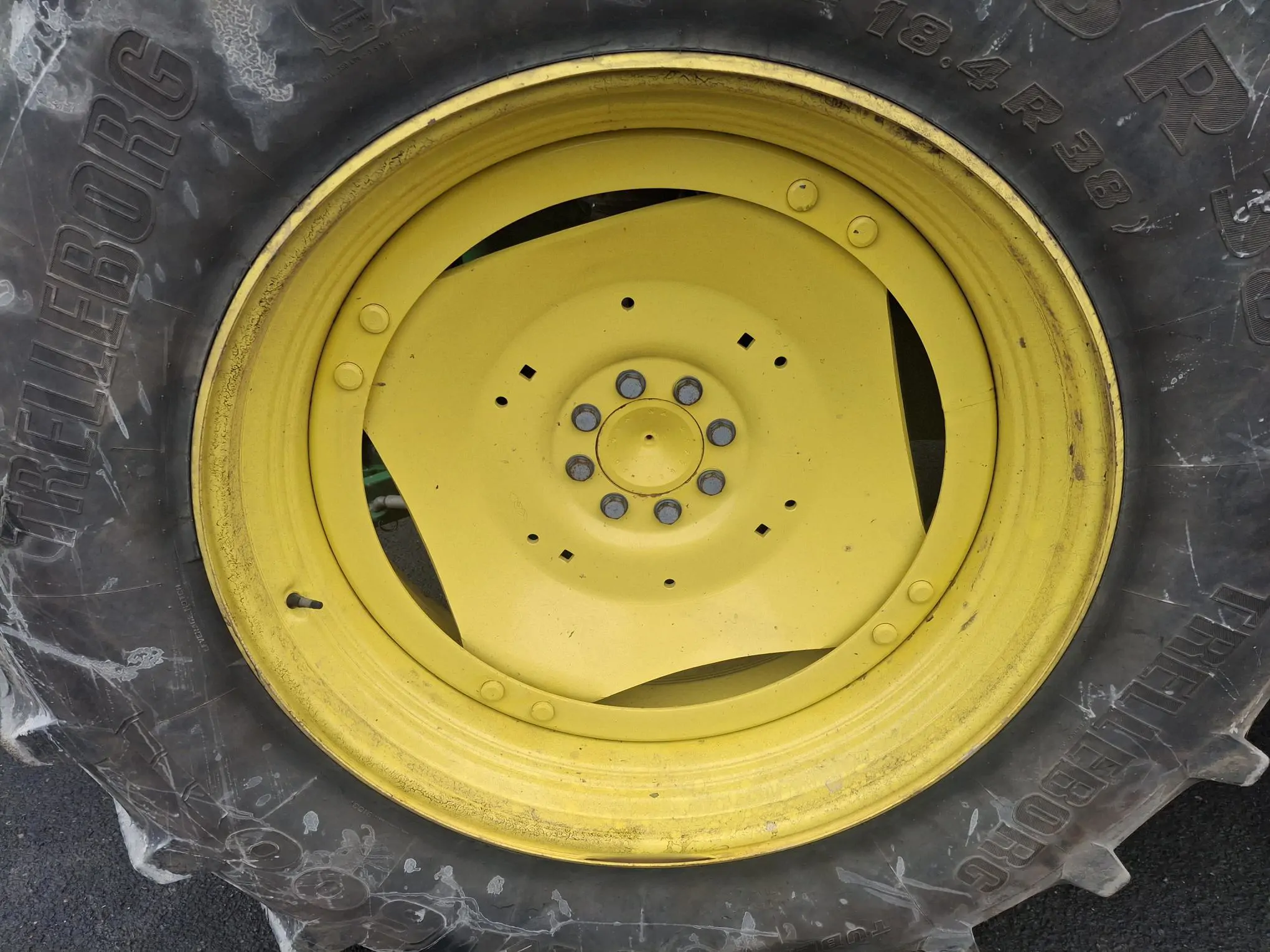 Image JOHN DEERE TRACTEUR JOHN DEERE 6110R