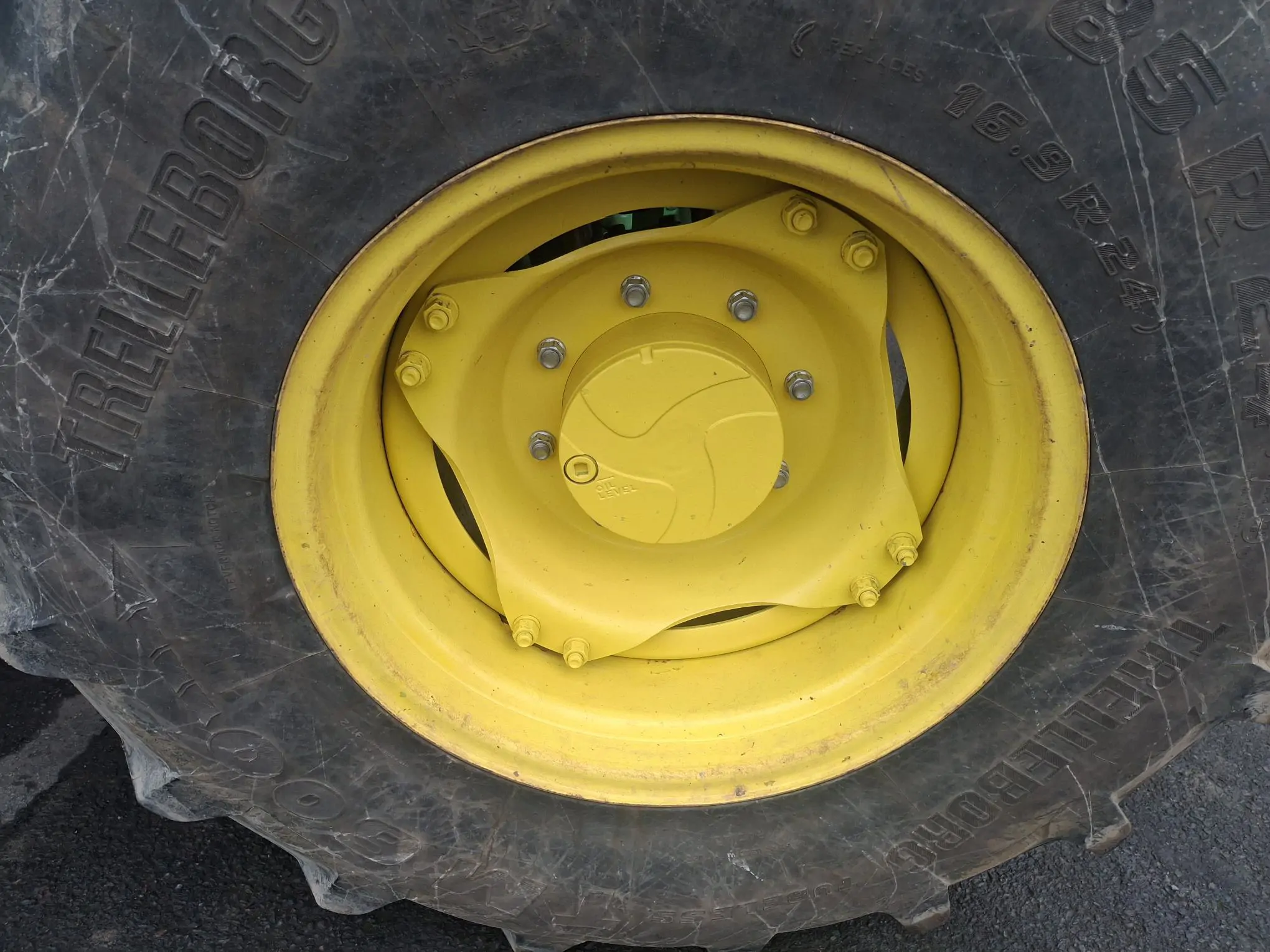 Image JOHN DEERE TRACTEUR JOHN DEERE 6110R