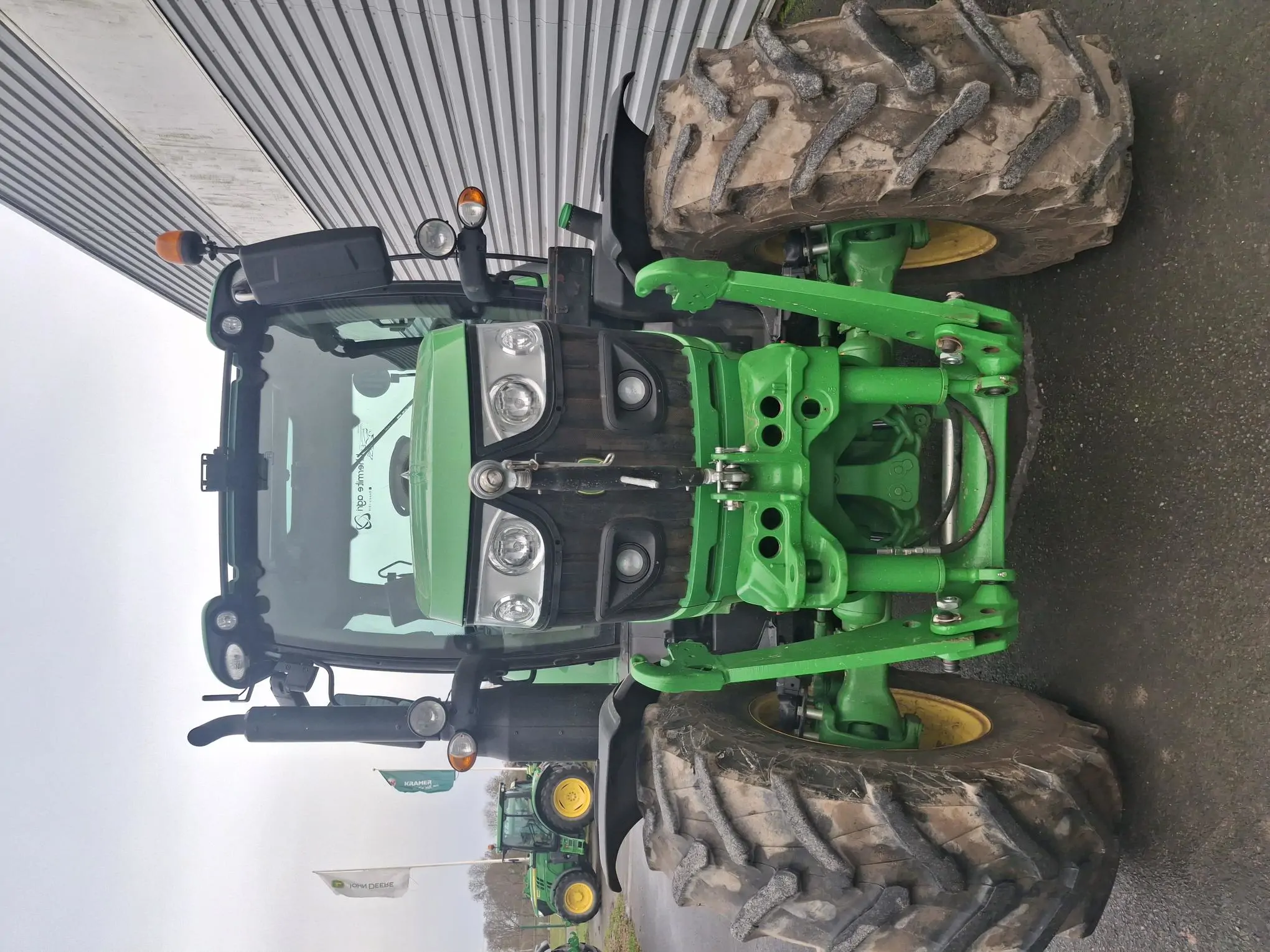 Image JOHN DEERE TRACTEUR JOHN DEERE 6110R