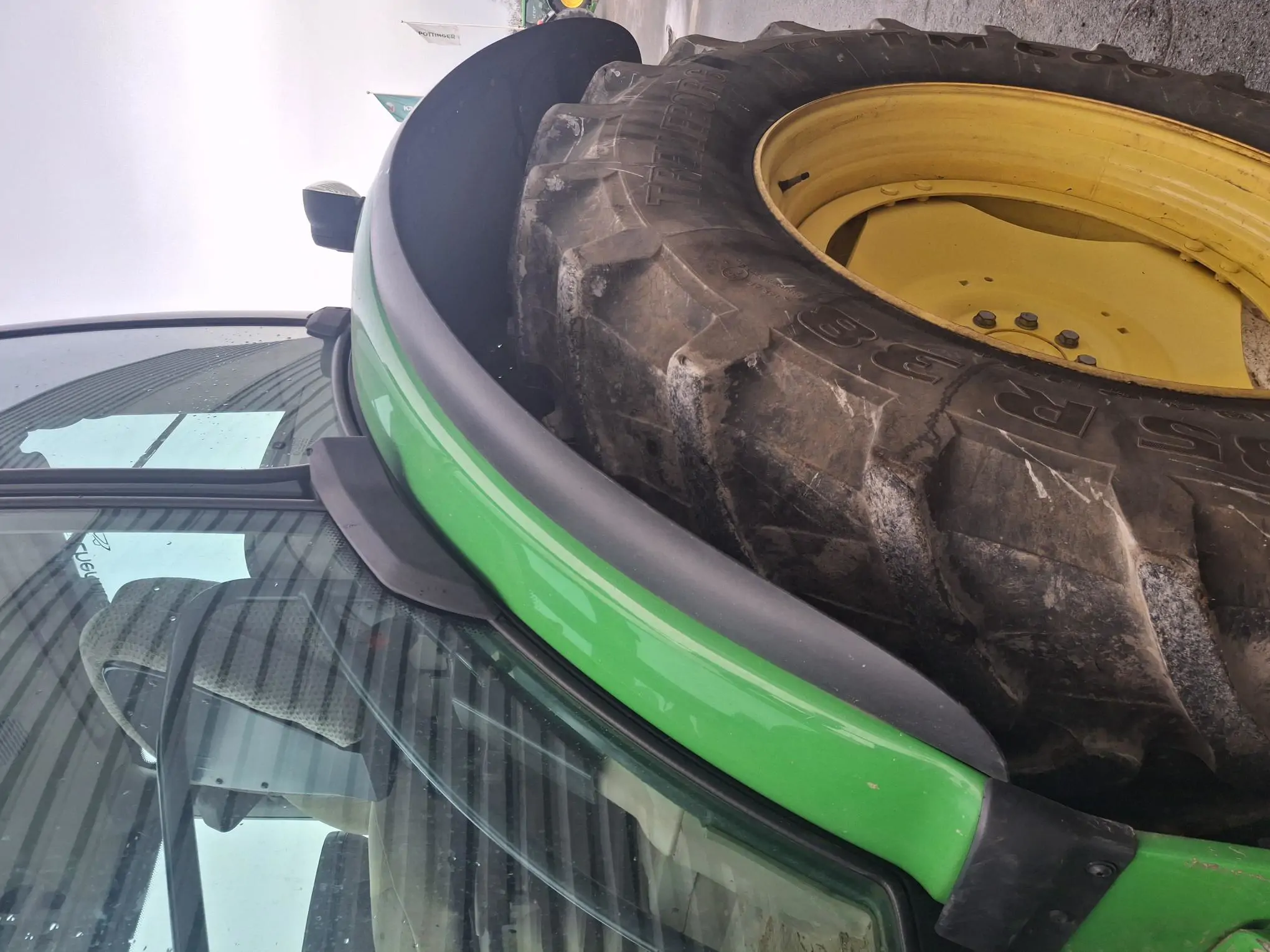 Image JOHN DEERE TRACTEUR JOHN DEERE 6110R