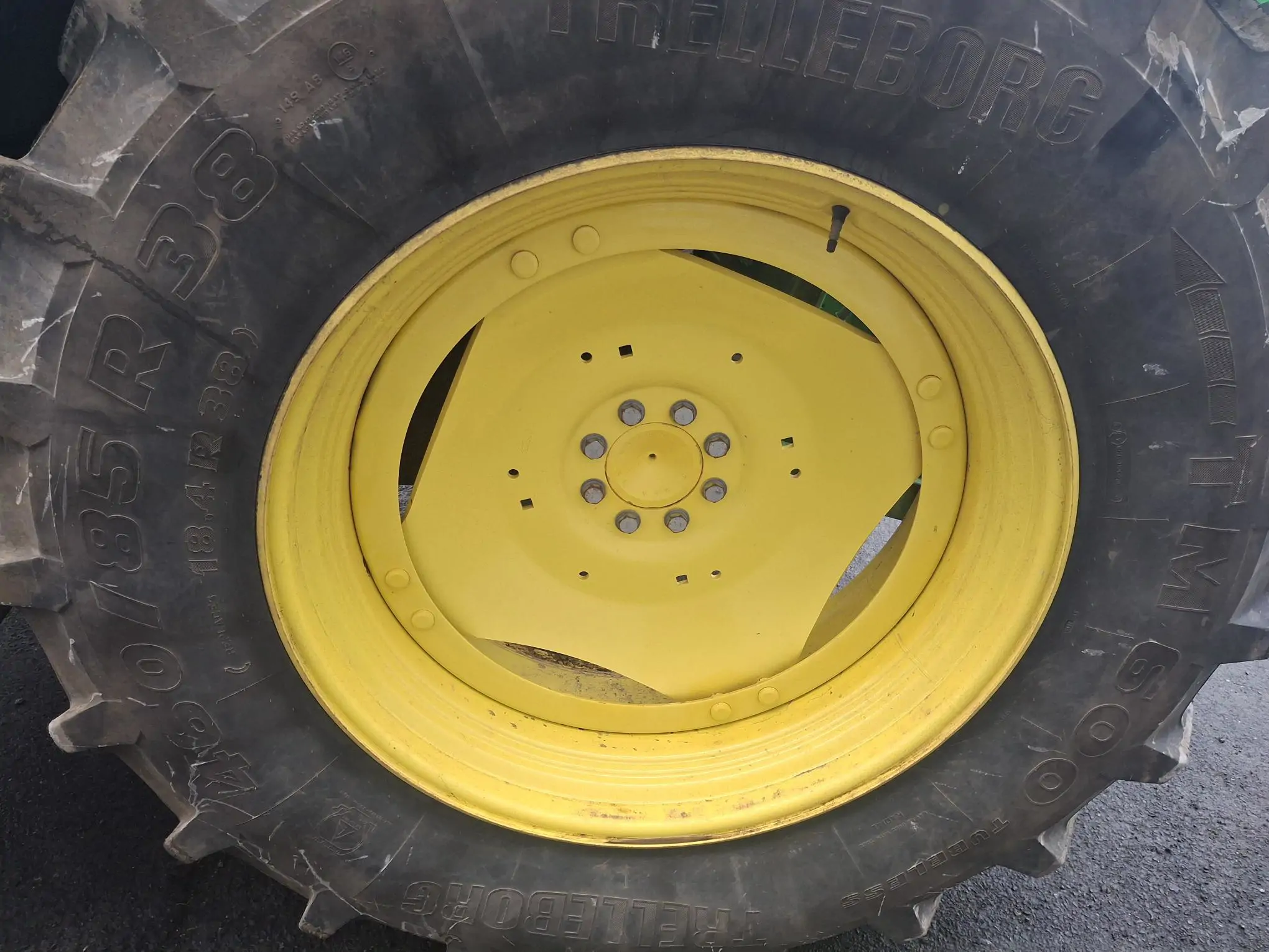 Image JOHN DEERE TRACTEUR JOHN DEERE 6110R