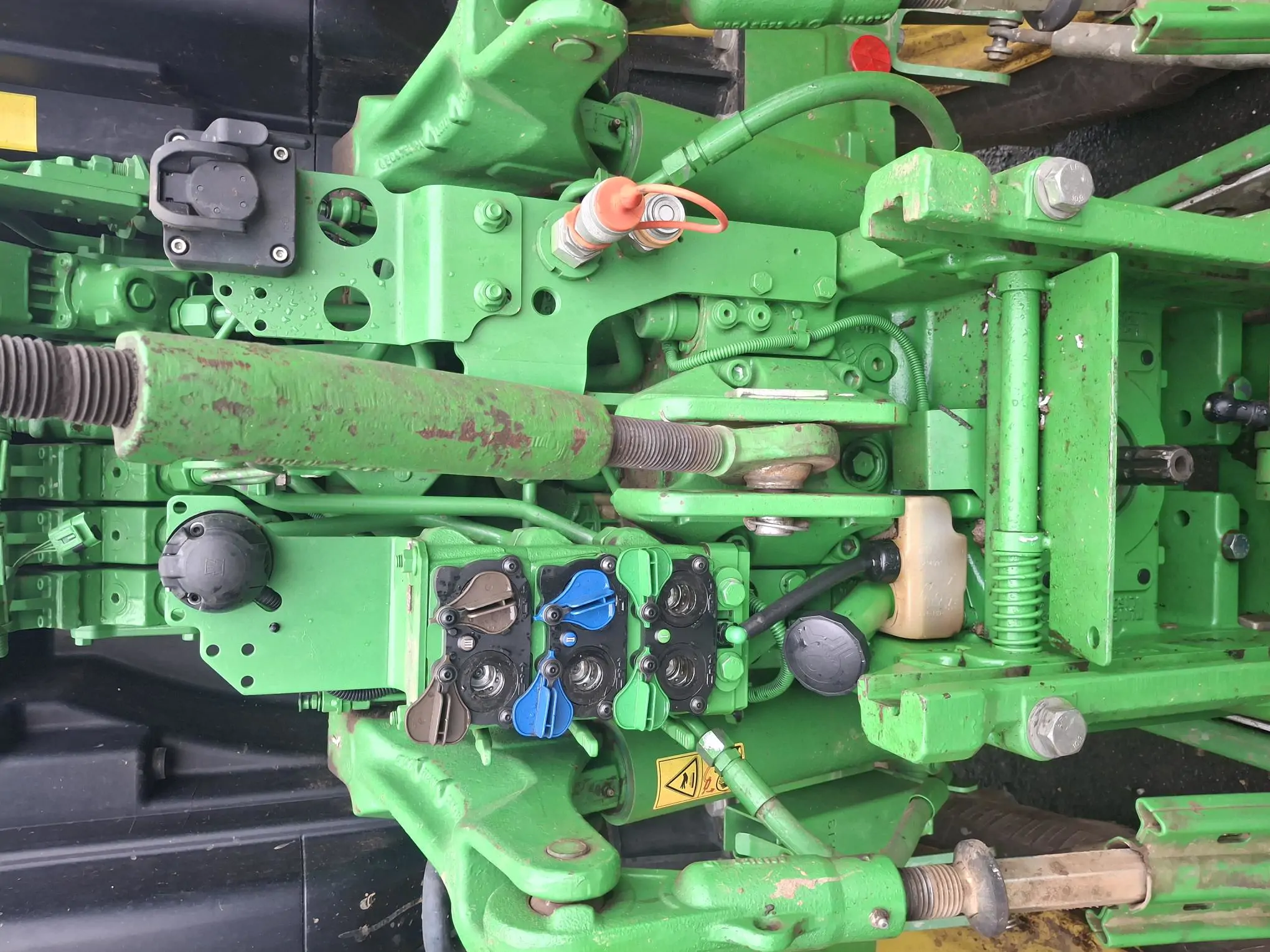 Image JOHN DEERE TRACTEUR JOHN DEERE 6110R