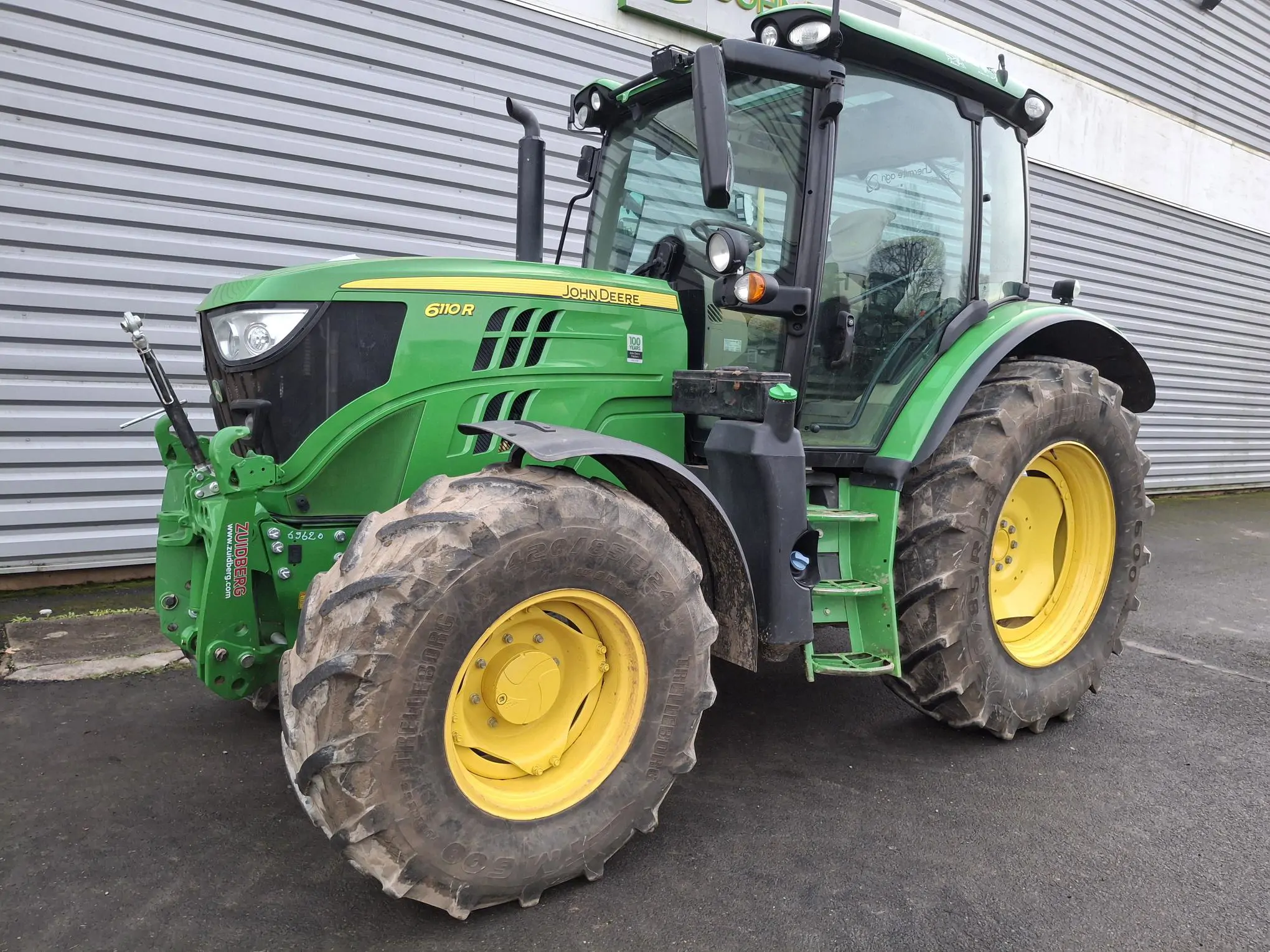 Image JOHN DEERE TRACTEUR JOHN DEERE 6110R