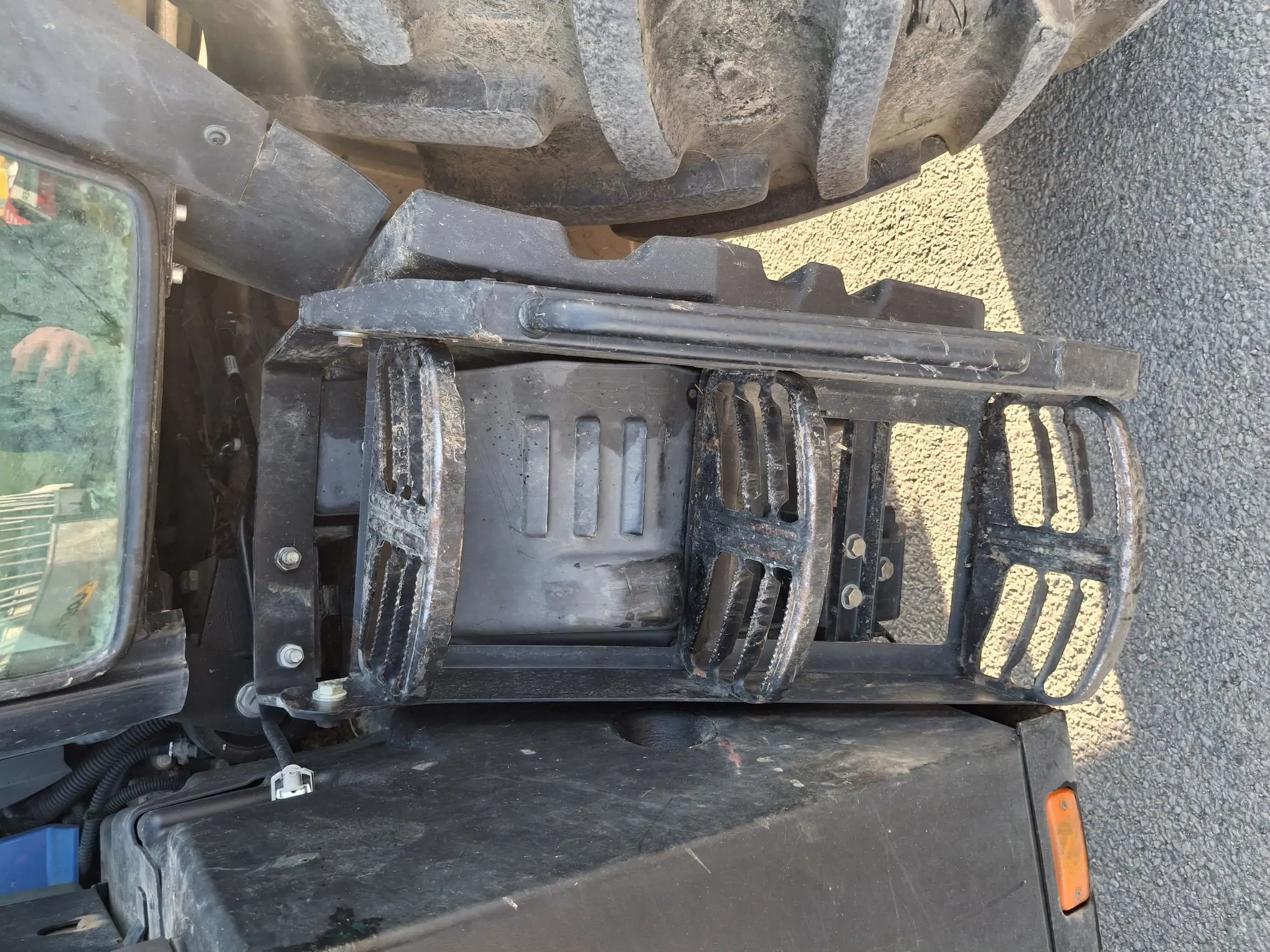 Image NEW HOLLAND TRACTEUR NH T6.145