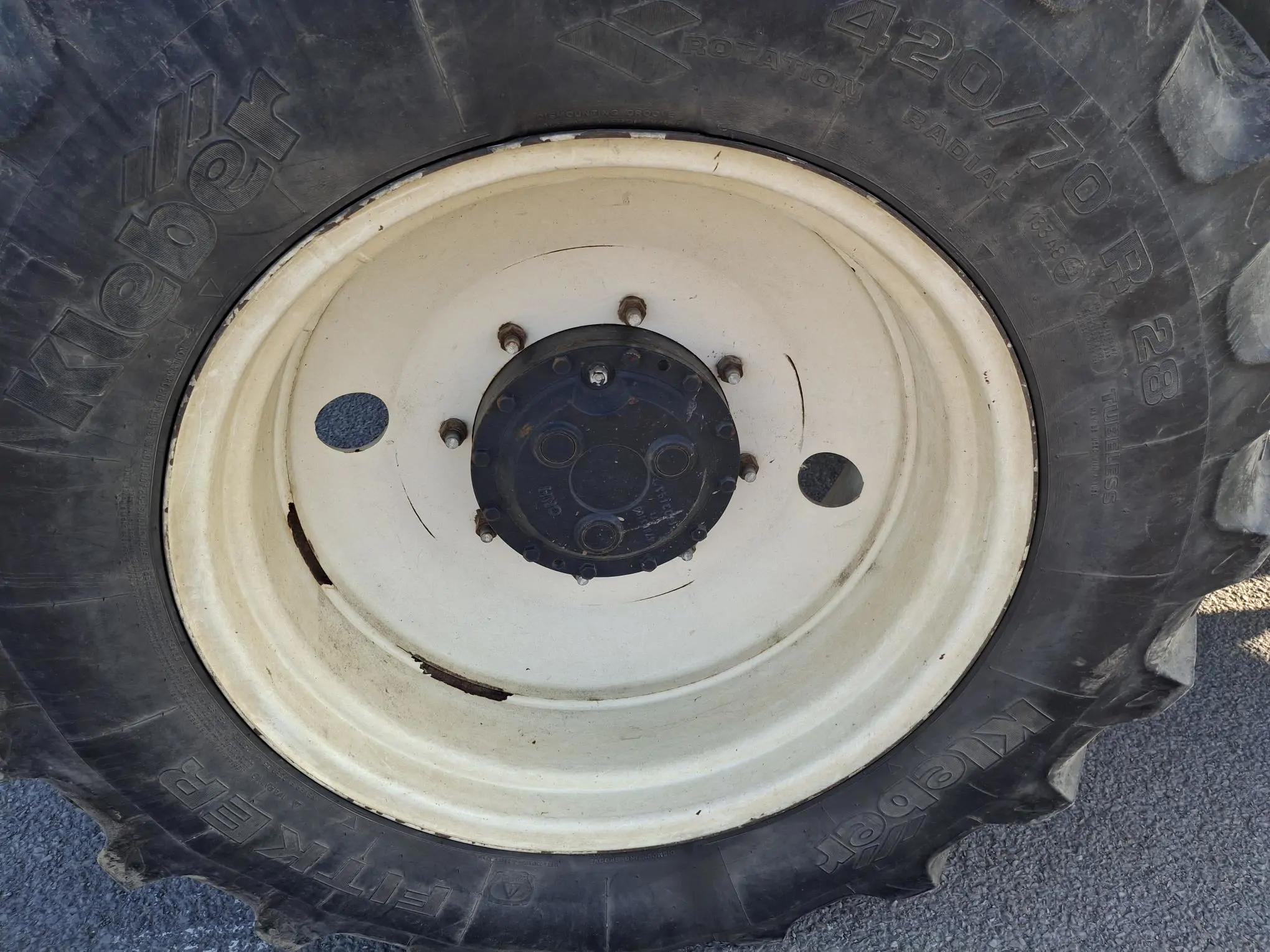 Image NEW HOLLAND TRACTEUR NH T6.145