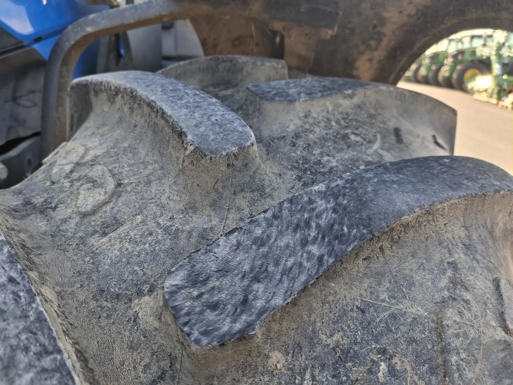 Image NEW HOLLAND TRACTEUR NH T6.145