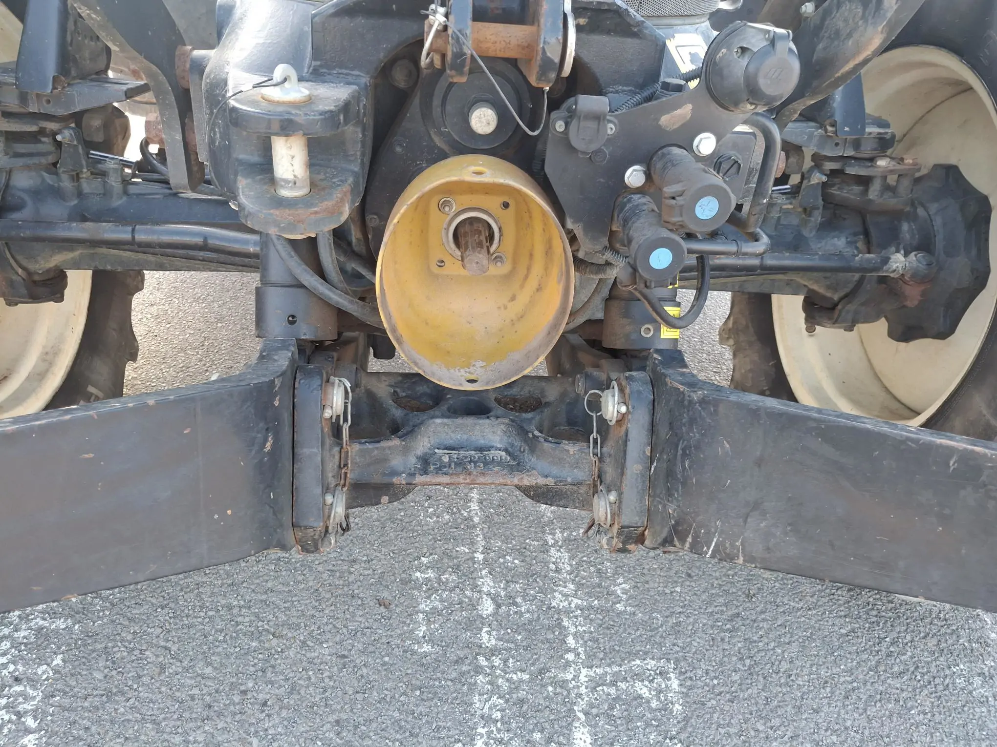 Image NEW HOLLAND TRACTEUR NH T6.145