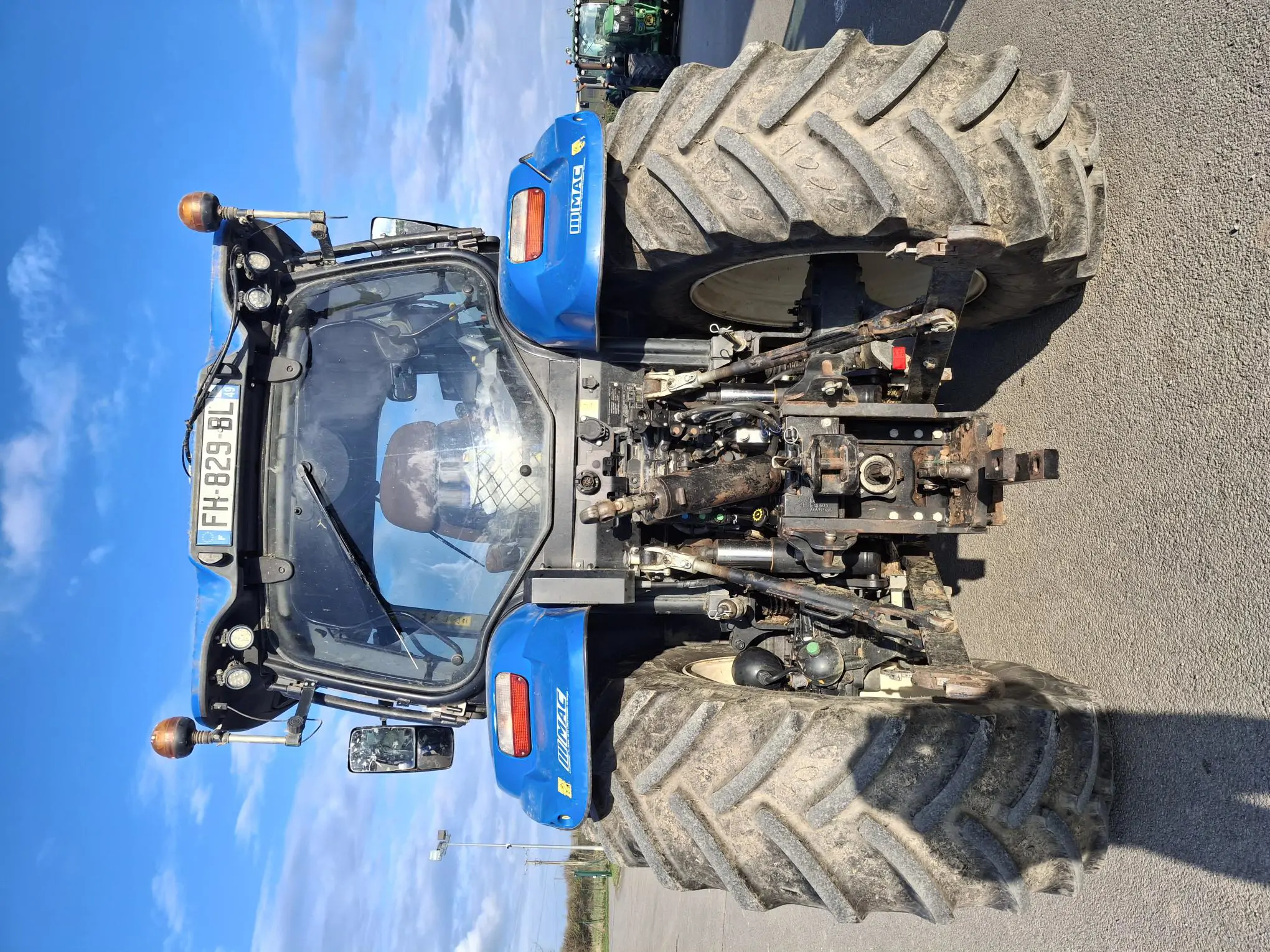 Image NEW HOLLAND TRACTEUR NH T6.145