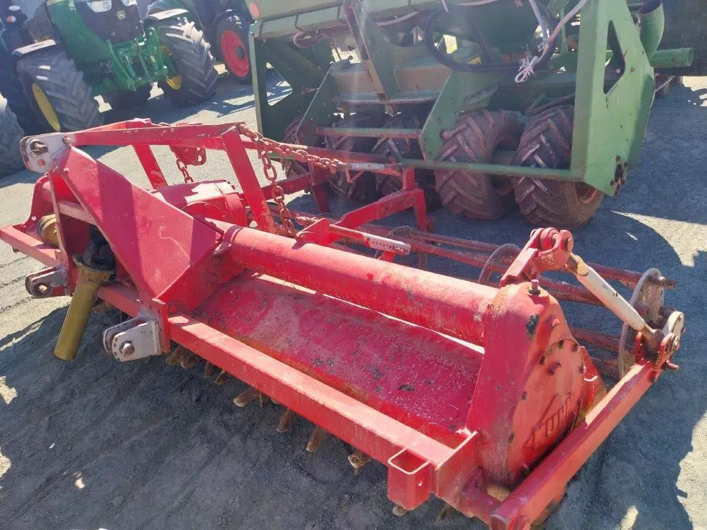 Photo KUHN FRAISE ROTATIVE 3M