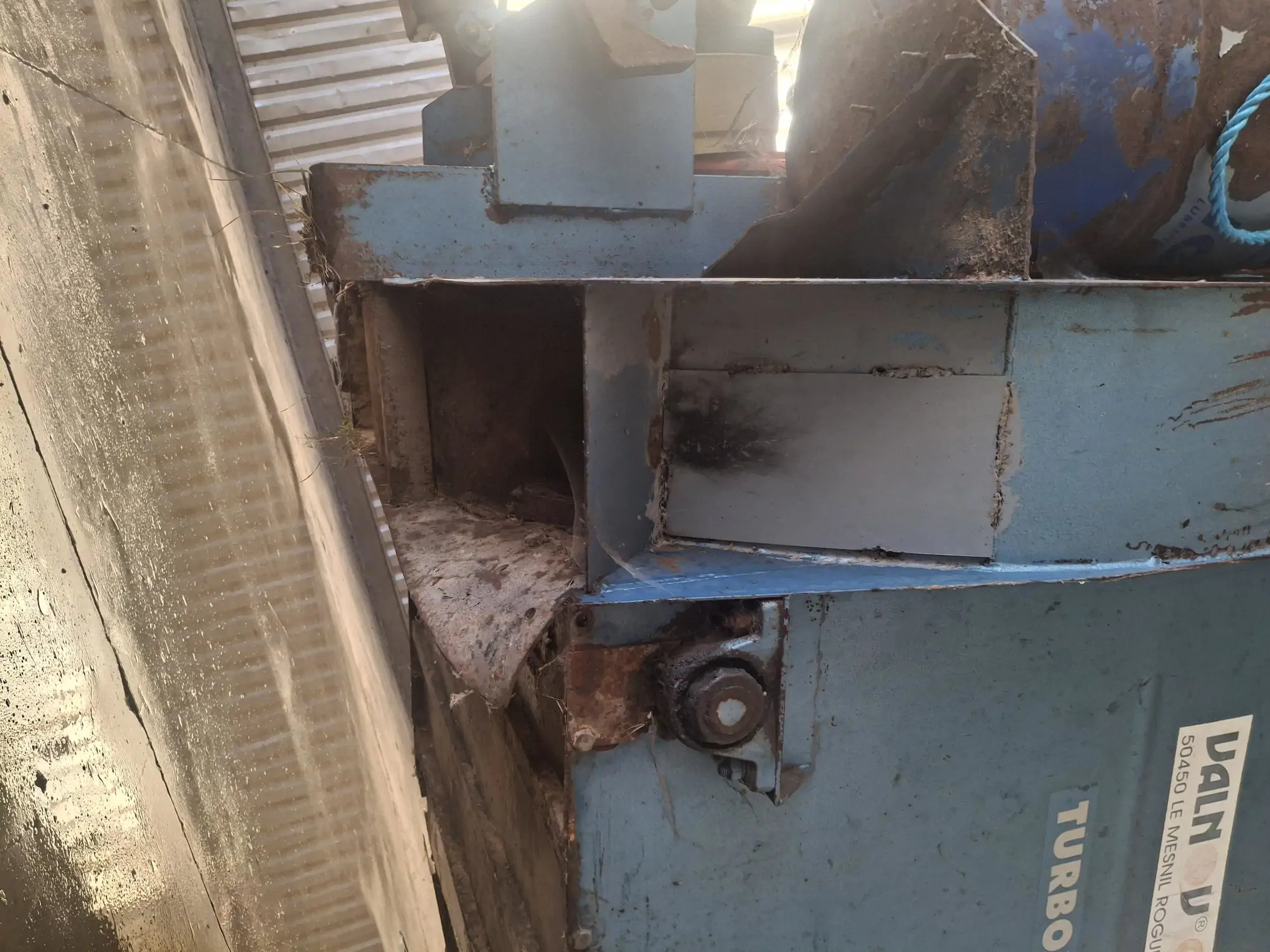 Image CALVET PAILLEUSE CAQUEVEL PORTÉE