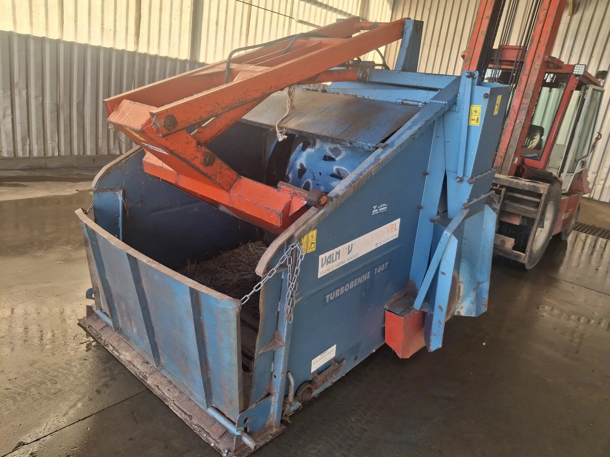 Image CALVET PAILLEUSE CAQUEVEL PORTÉE