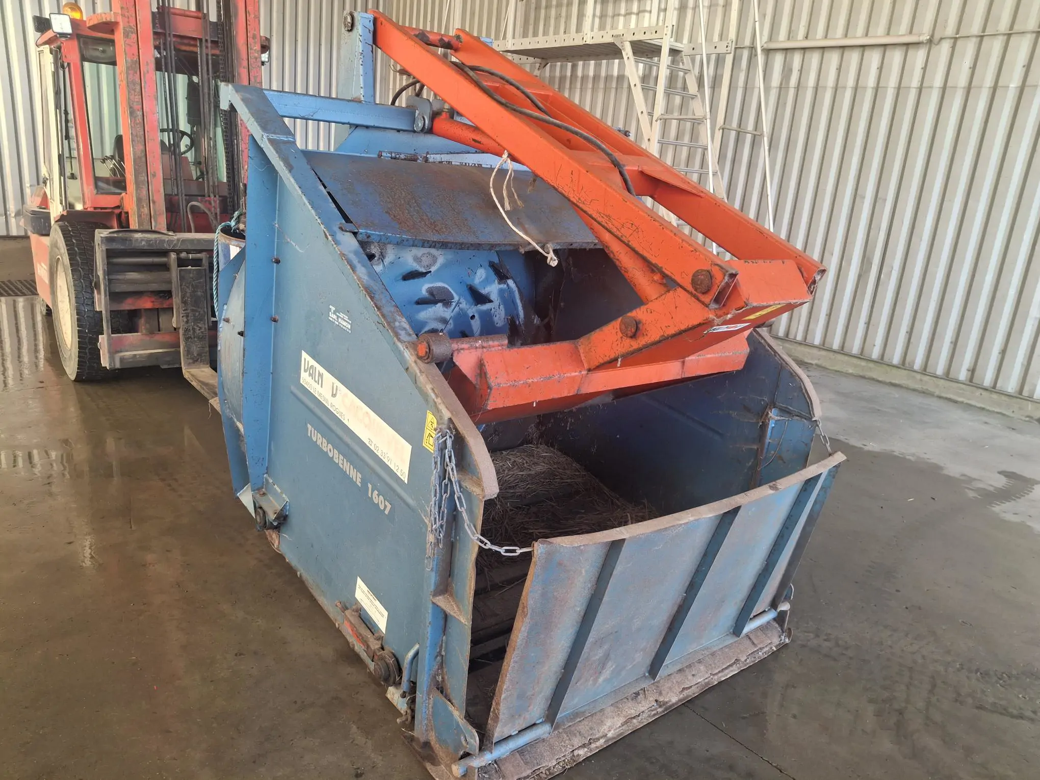 Image CALVET PAILLEUSE CAQUEVEL PORTÉE