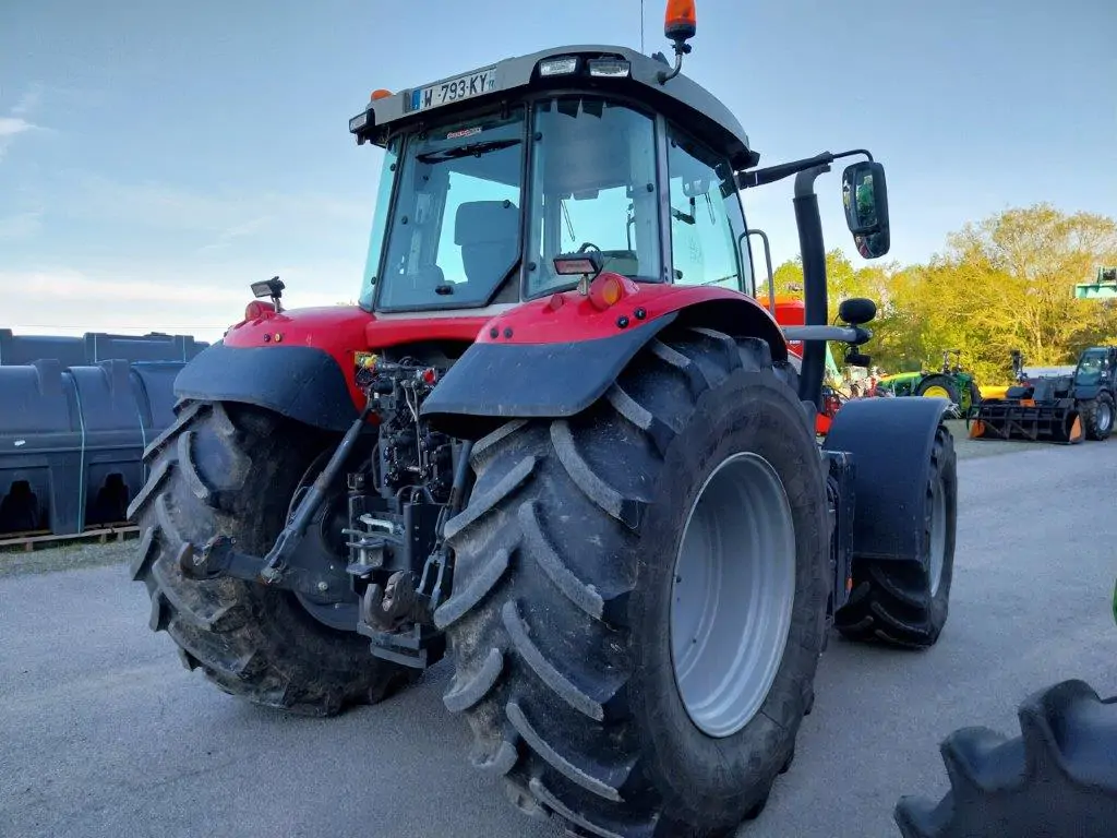 Image MASSEY FERGUSON TRACTEUR 7S 180