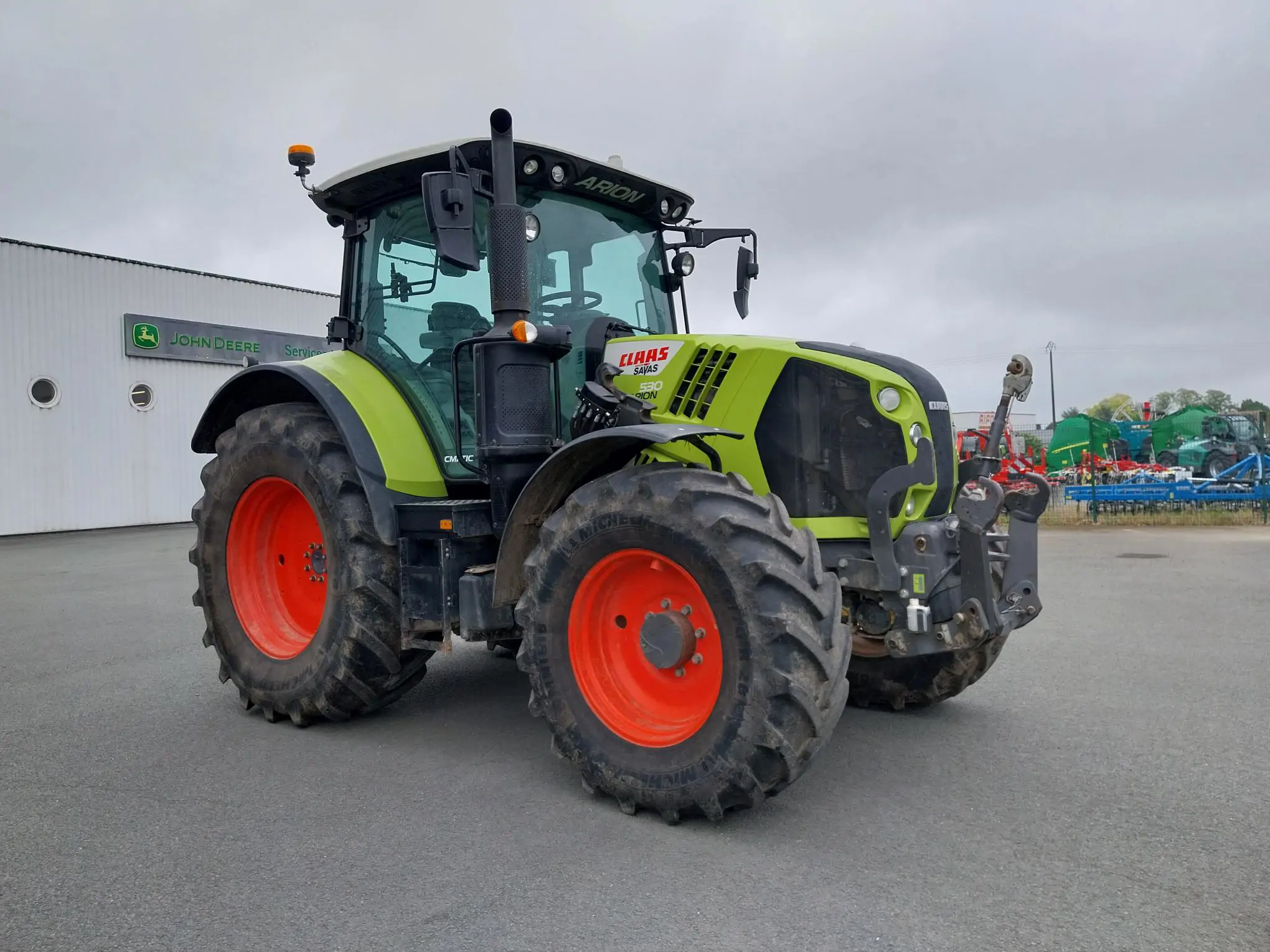 Image CLAAS TRACTEUR ARION 530