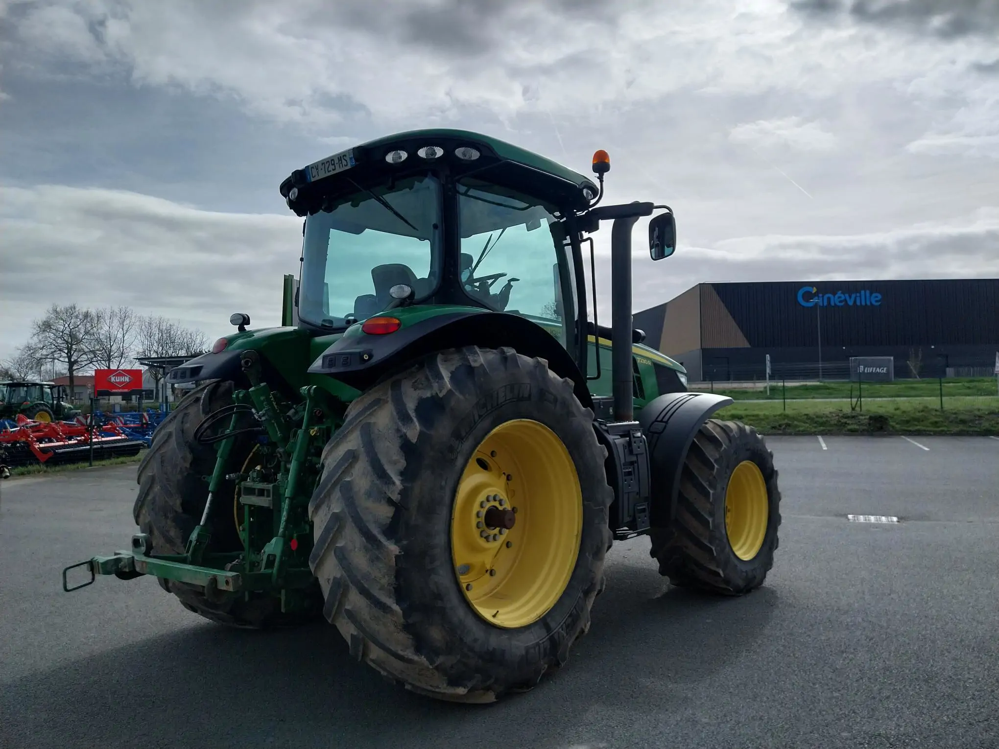 Image JOHN DEERE TRACTEUR JOHN DEERE 7230R
