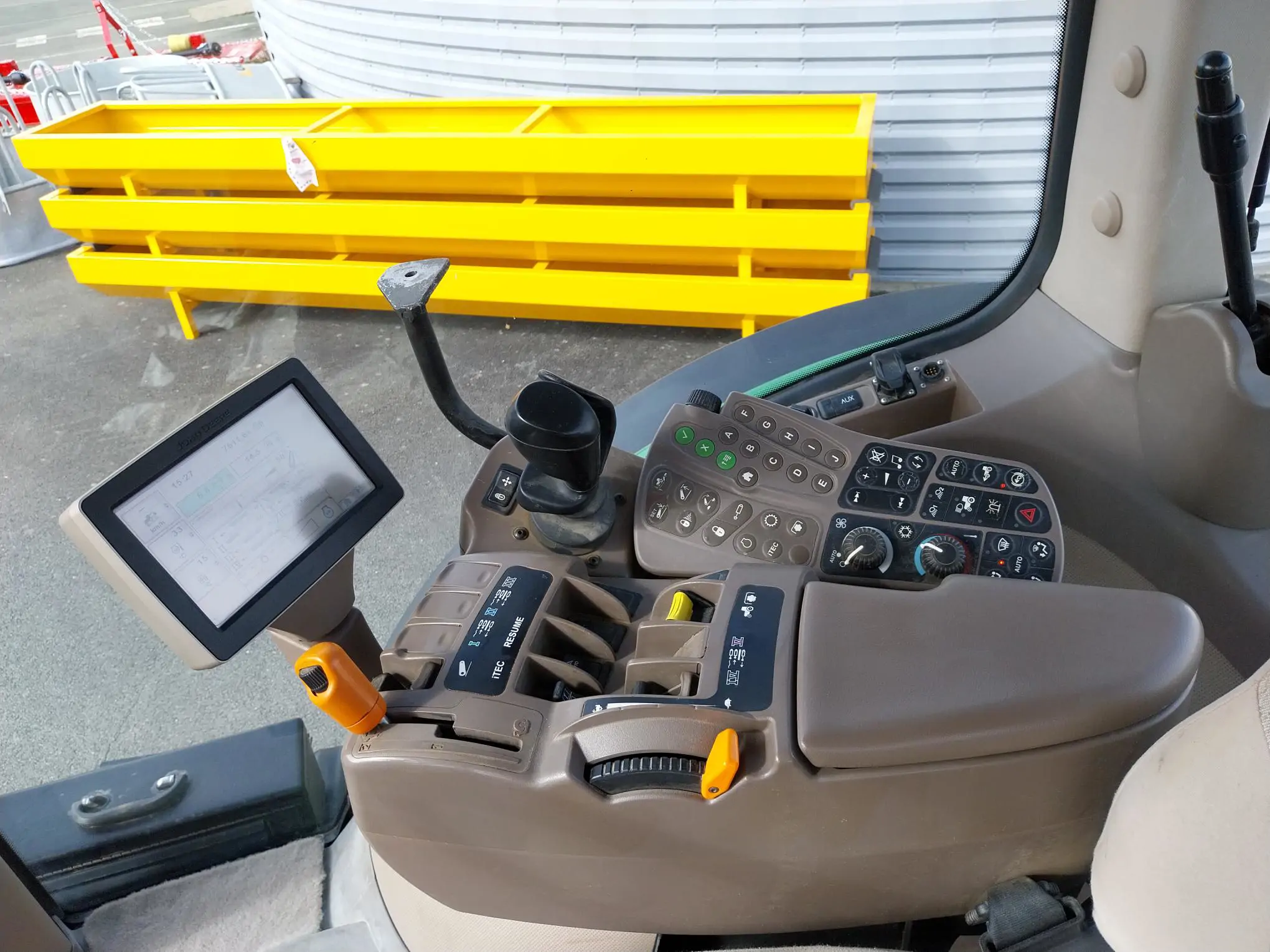 Image JOHN DEERE TRACTEUR JOHN DEERE 7230R